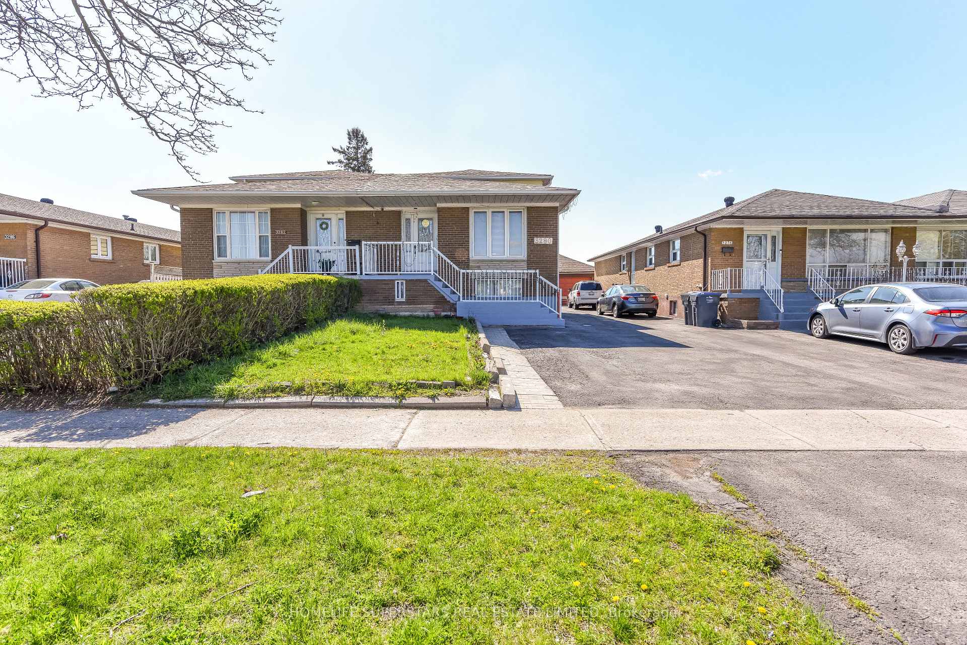 3280 Clara Drive, Mississauga, ON L4T 2C7