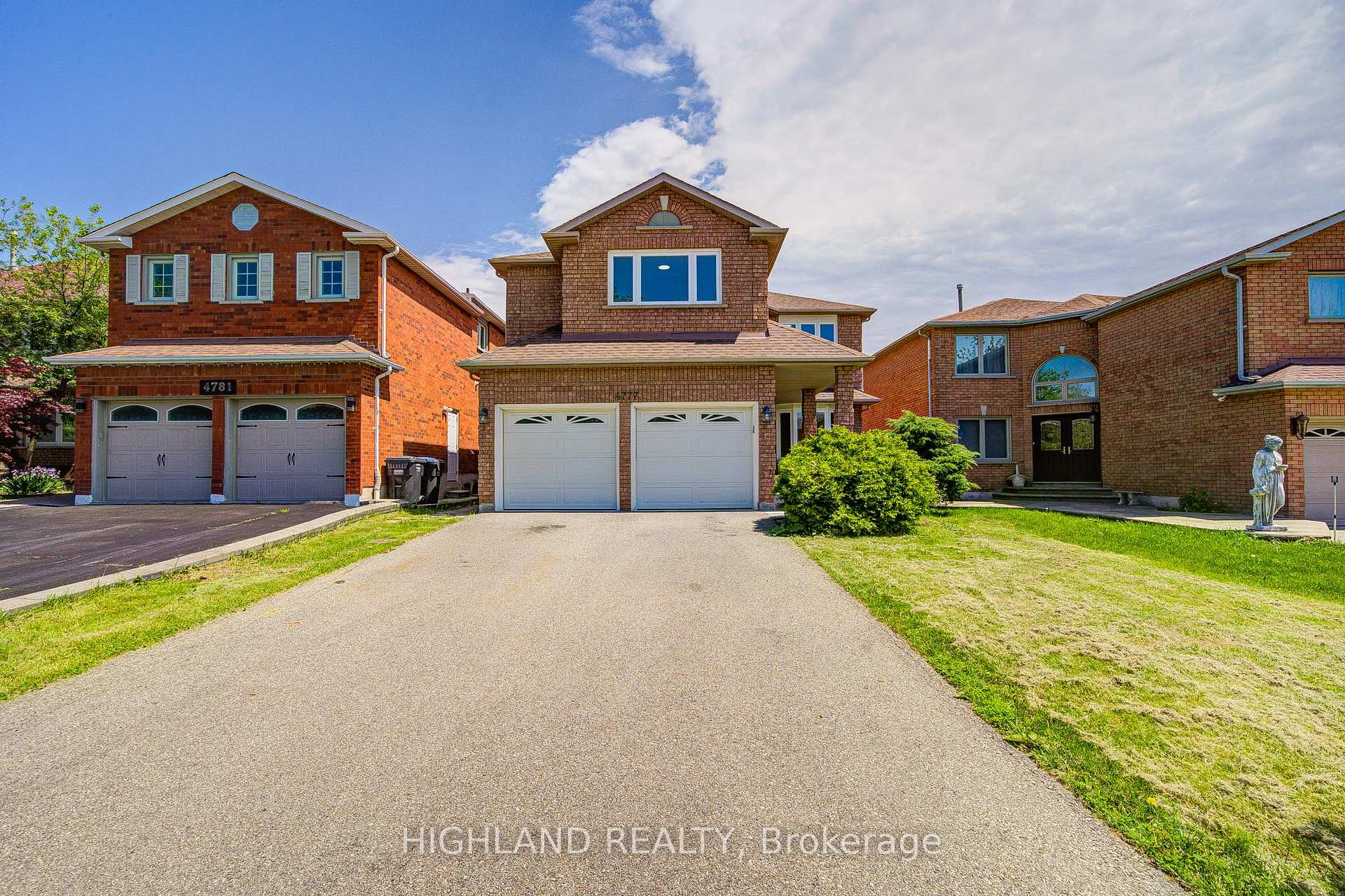 4777 Crystal Rose Drive, Mississauga, ON L5V 1G9