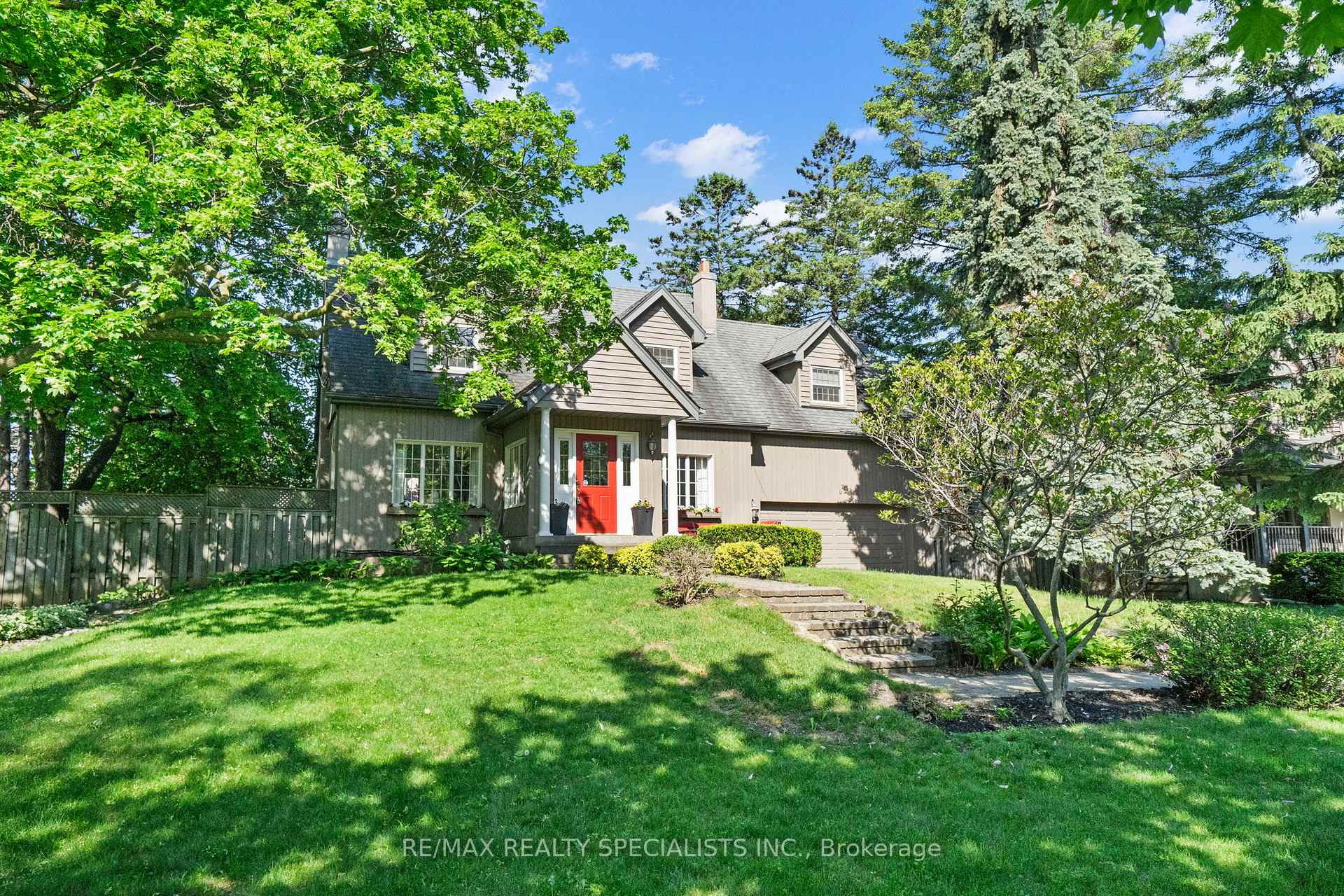 78 Meadowbank Road, Toronto, ON M9B 5C9