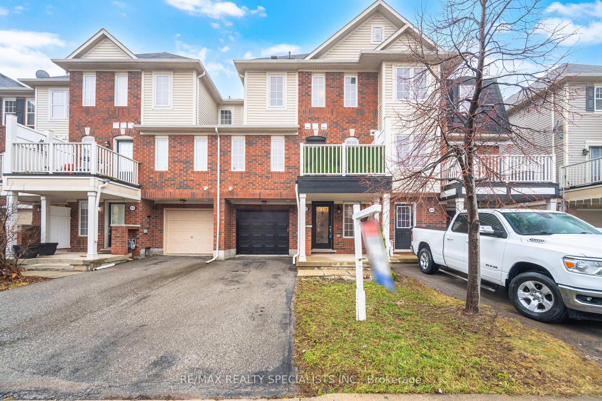 932 Sprague Place, Milton, ON L9T 0K8