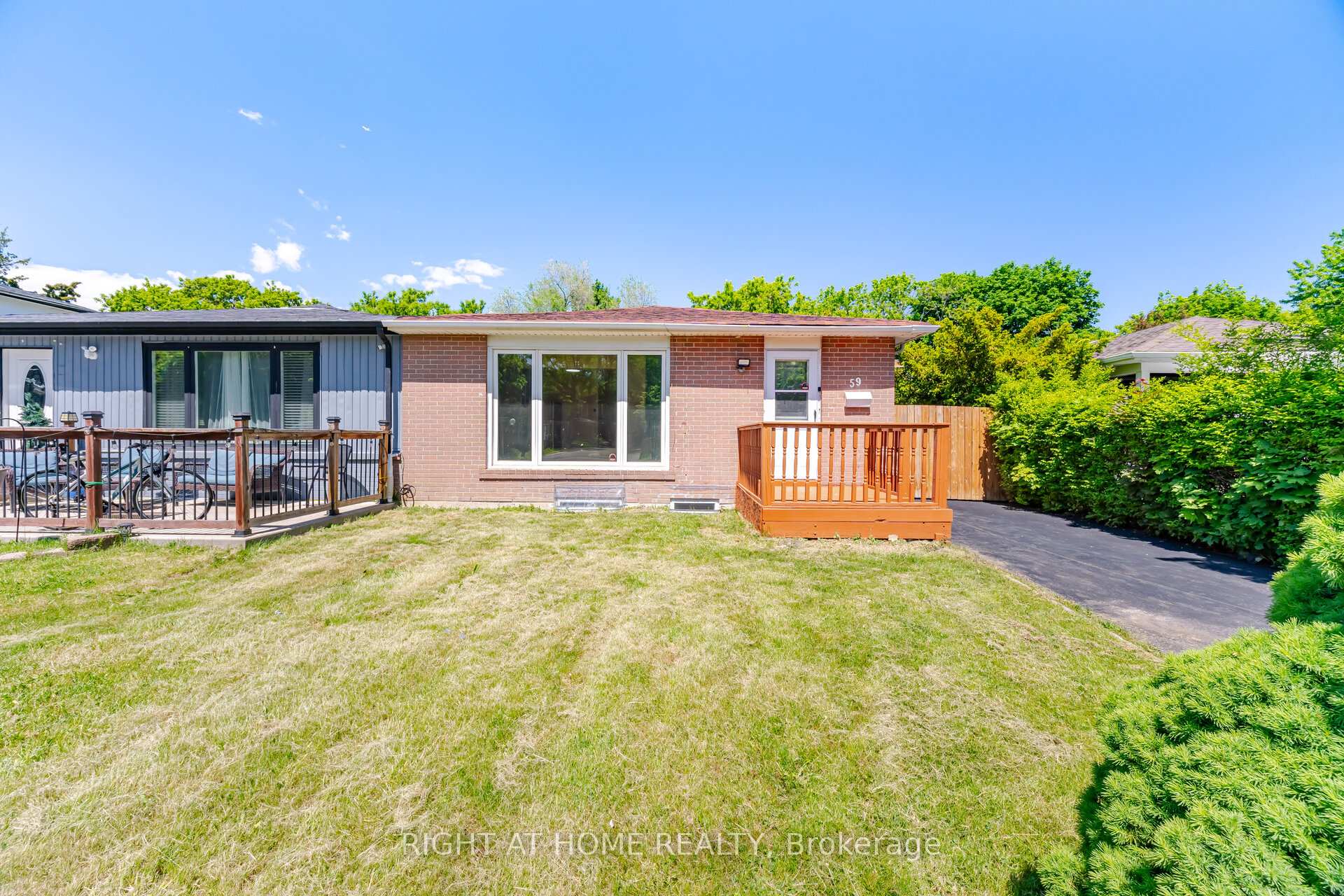 59 Edenborough Drive, Brampton, ON L6T 3A6