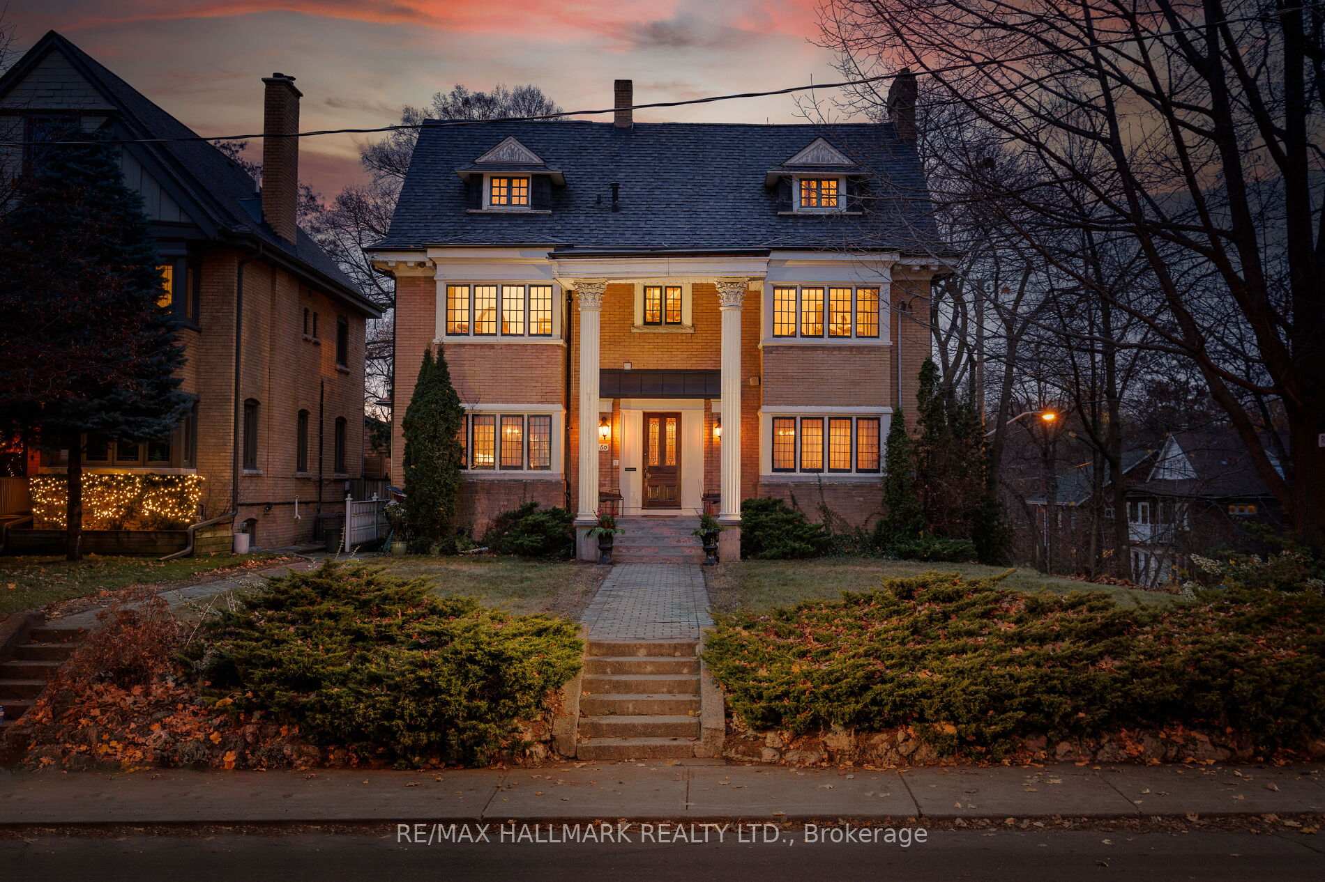 60 Indian Grove, Toronto, ON M6R 2Y3