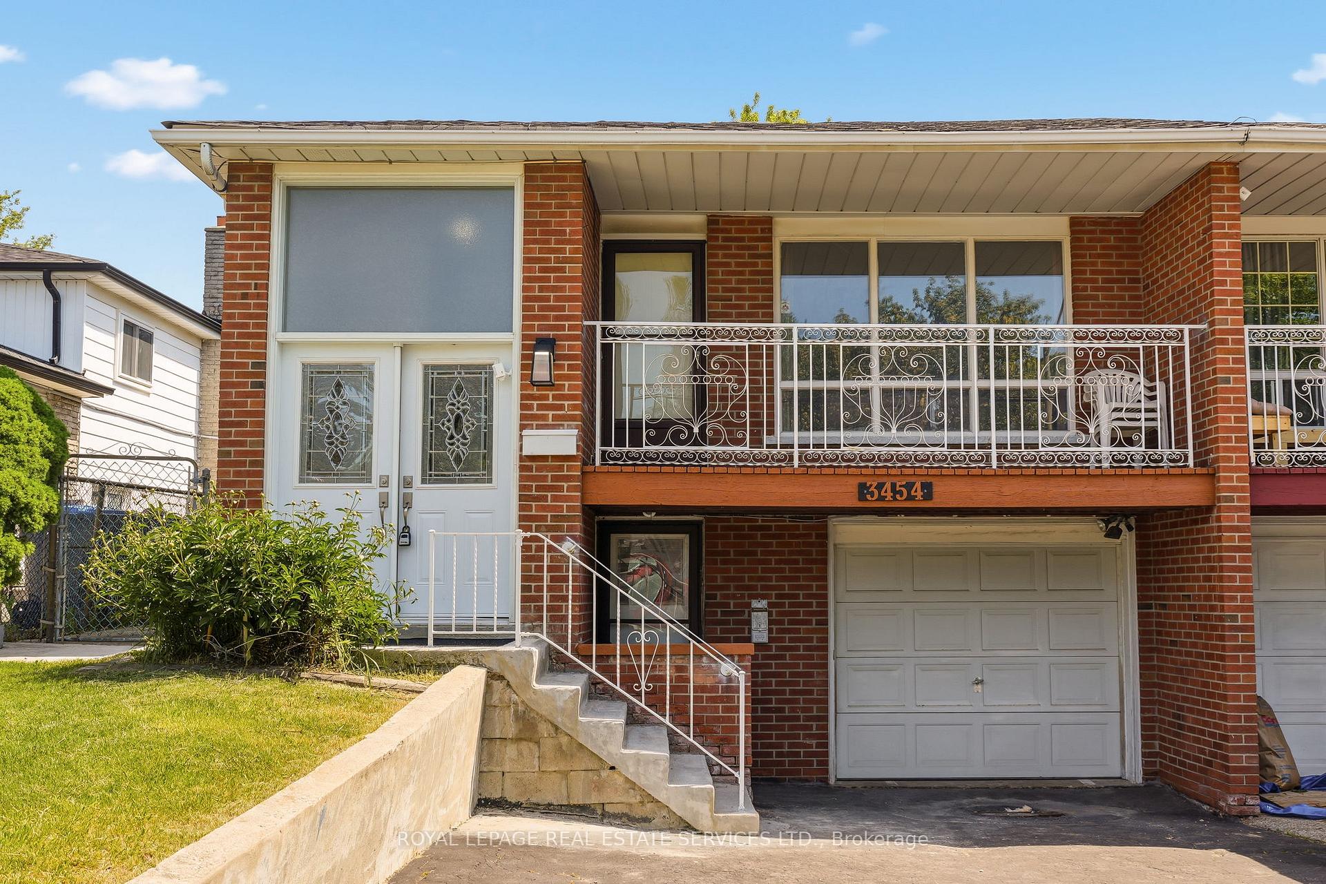 3454 Oakglade Crescent, Mississauga, ON L5C 1X5