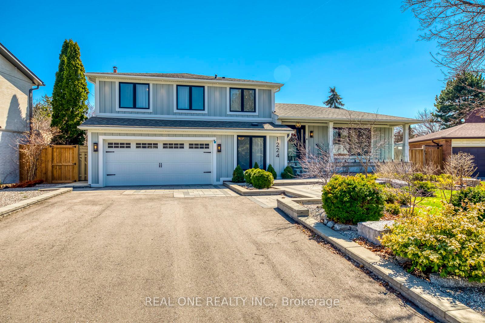 1224 Willowbrook Drive, Oakville, ON L6L 2K1