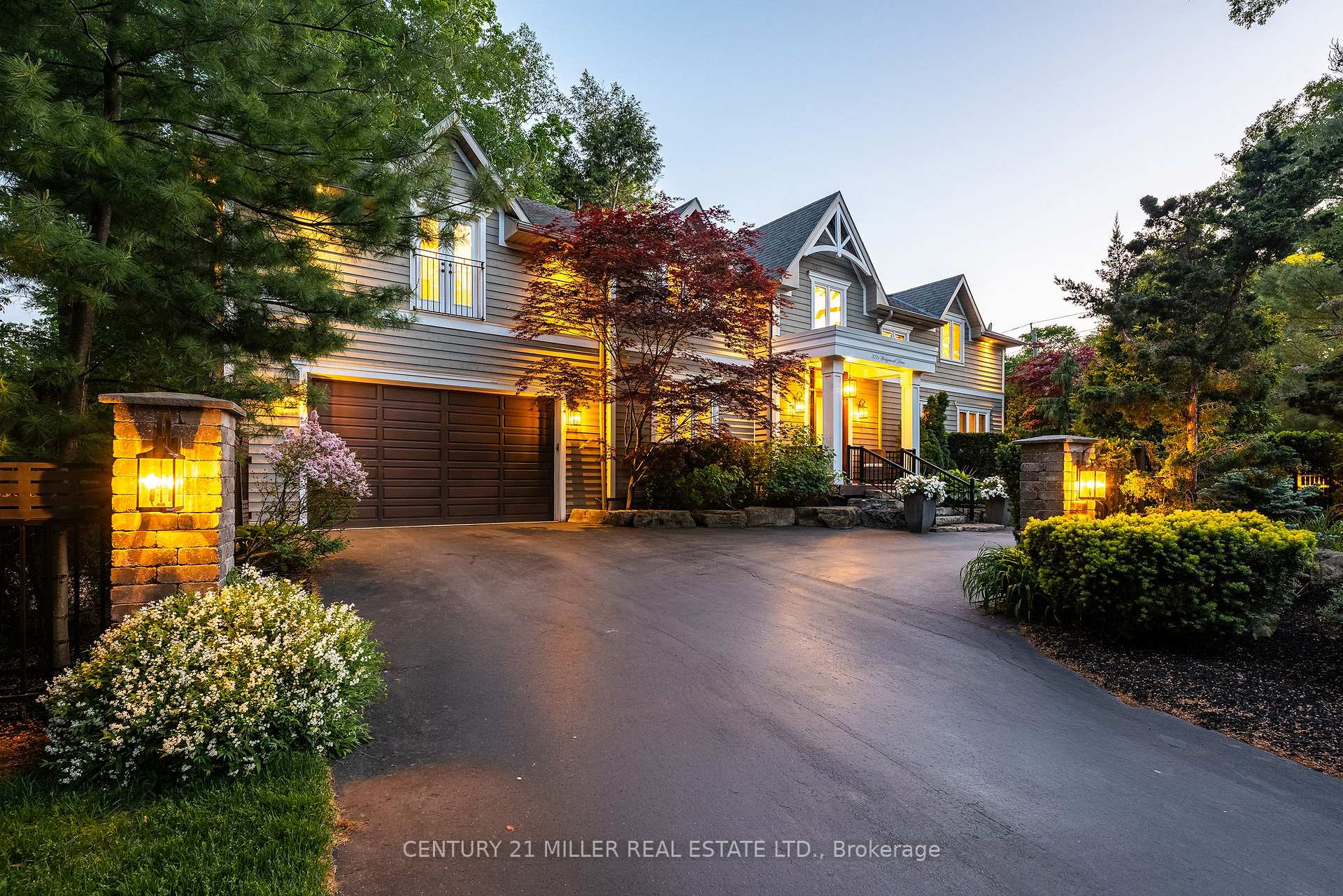 376 Wedgewood Drive, Oakville, ON L6J 4S1