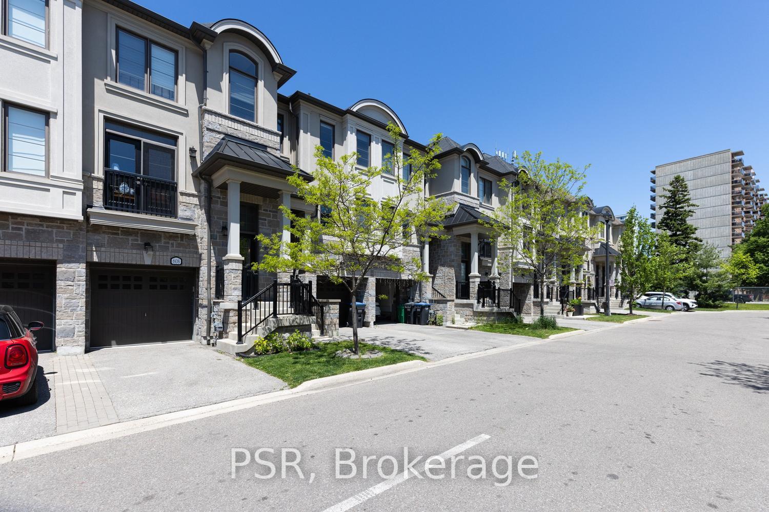 608 Mermaid Crescent, Mississauga, ON L5G 0B3
