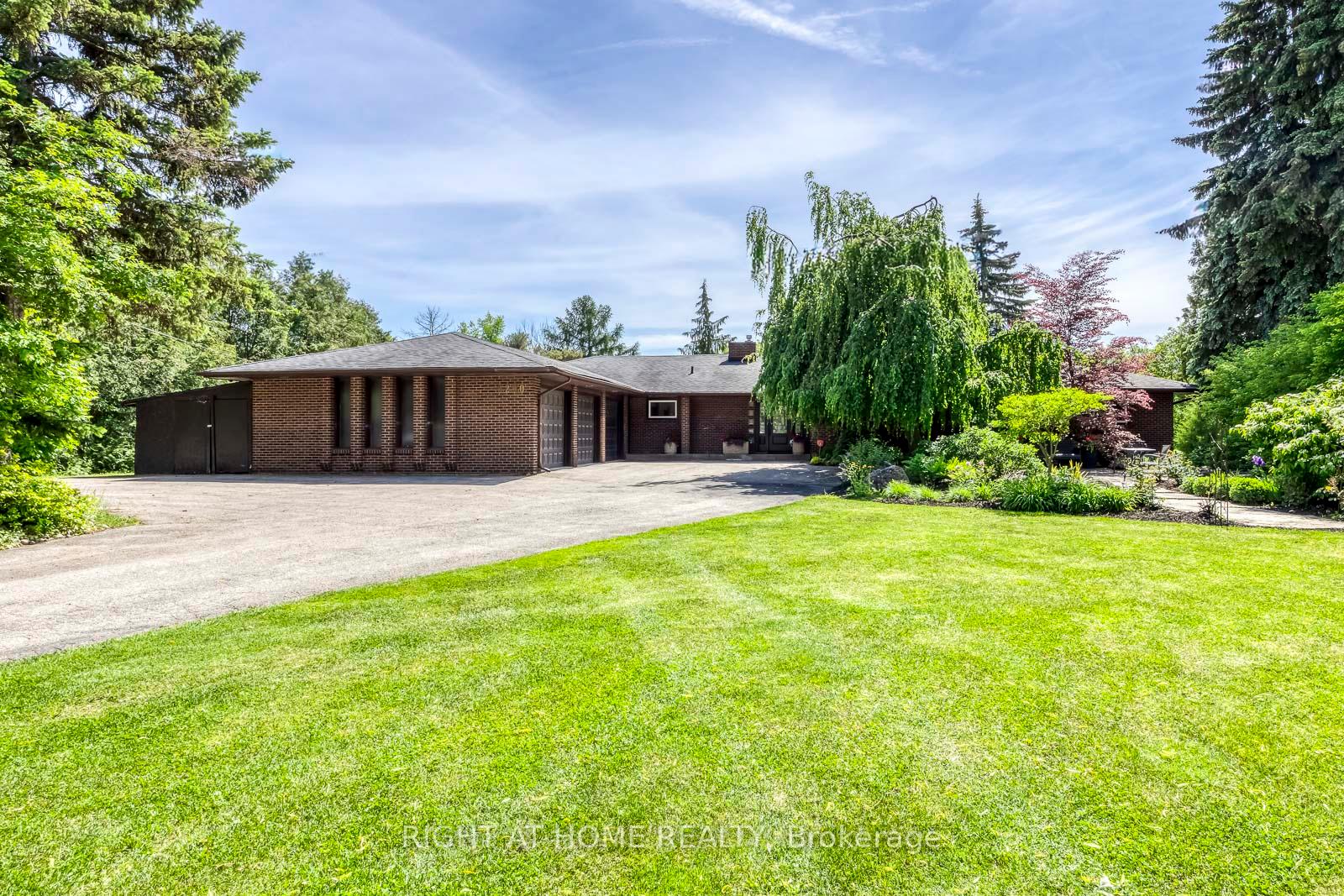 5290 Creditview Road, Mississauga, ON L5M 5N5