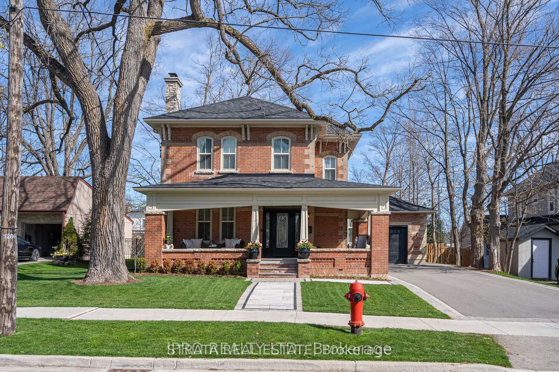 12 York Street, Orangeville, ON L9W 1L6