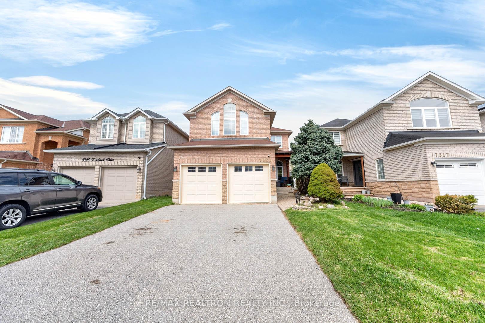 7321 Rosehurst Drive, Mississauga, ON L5N 8P1