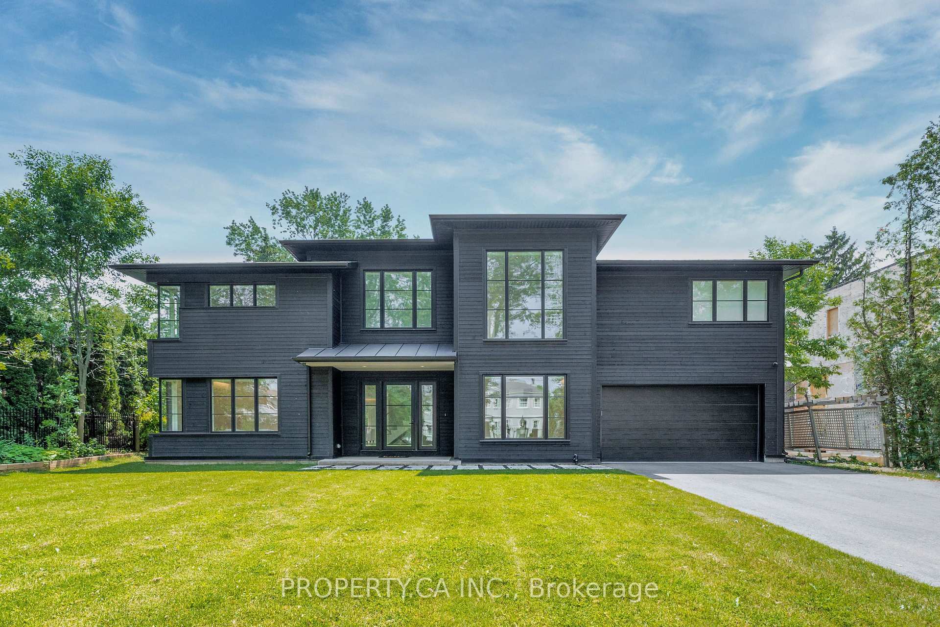 14 Belvedere Drive, Oakville, ON L6L 4B6