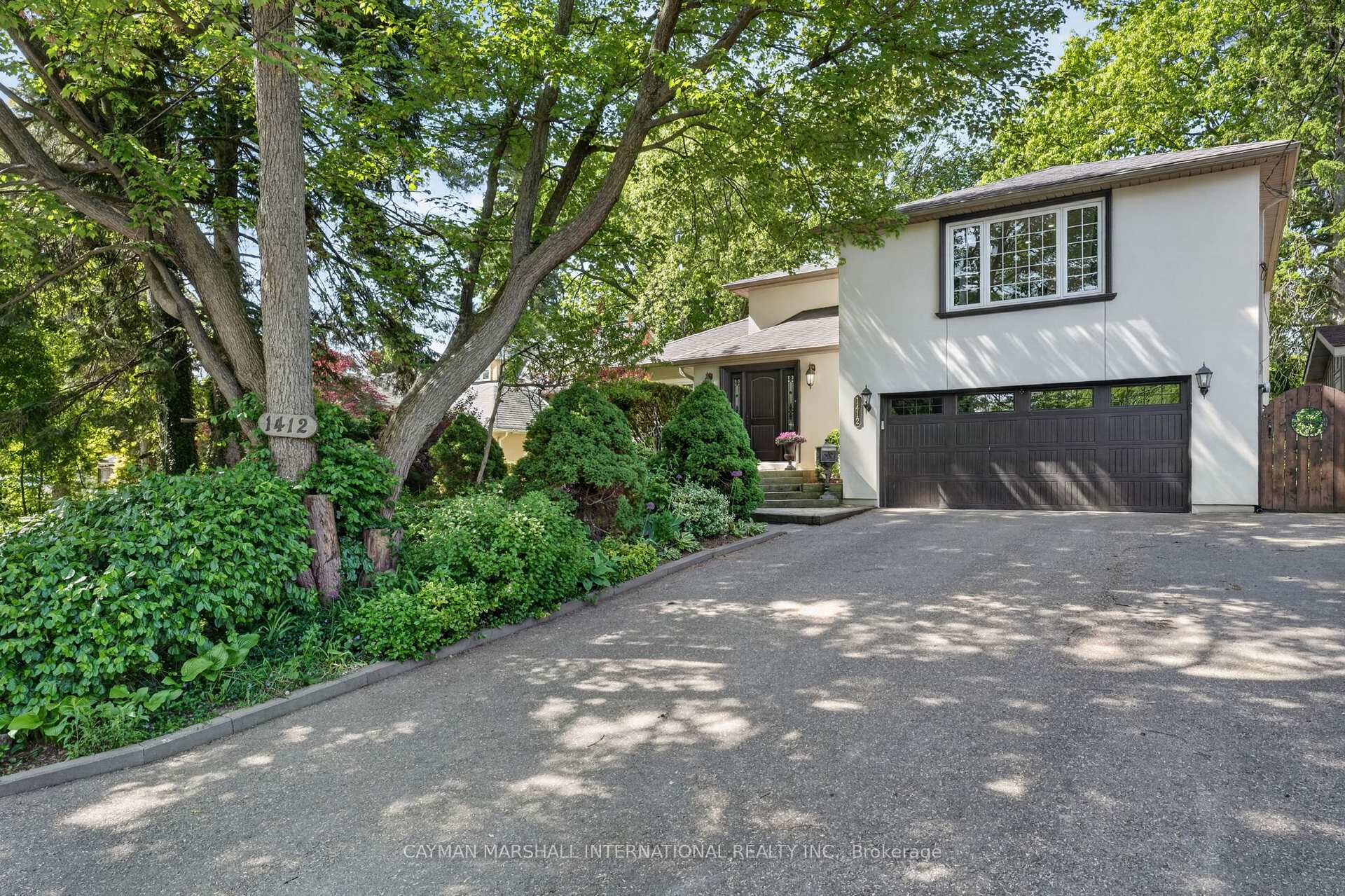 1412 Trotwood Avenue, Mississauga, ON L5G 3Z6