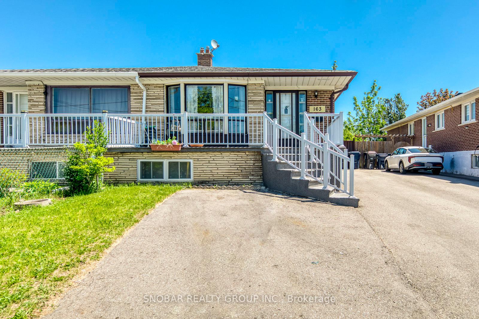 163 Gracedale Boulevard, Toronto, ON M9L 2C2