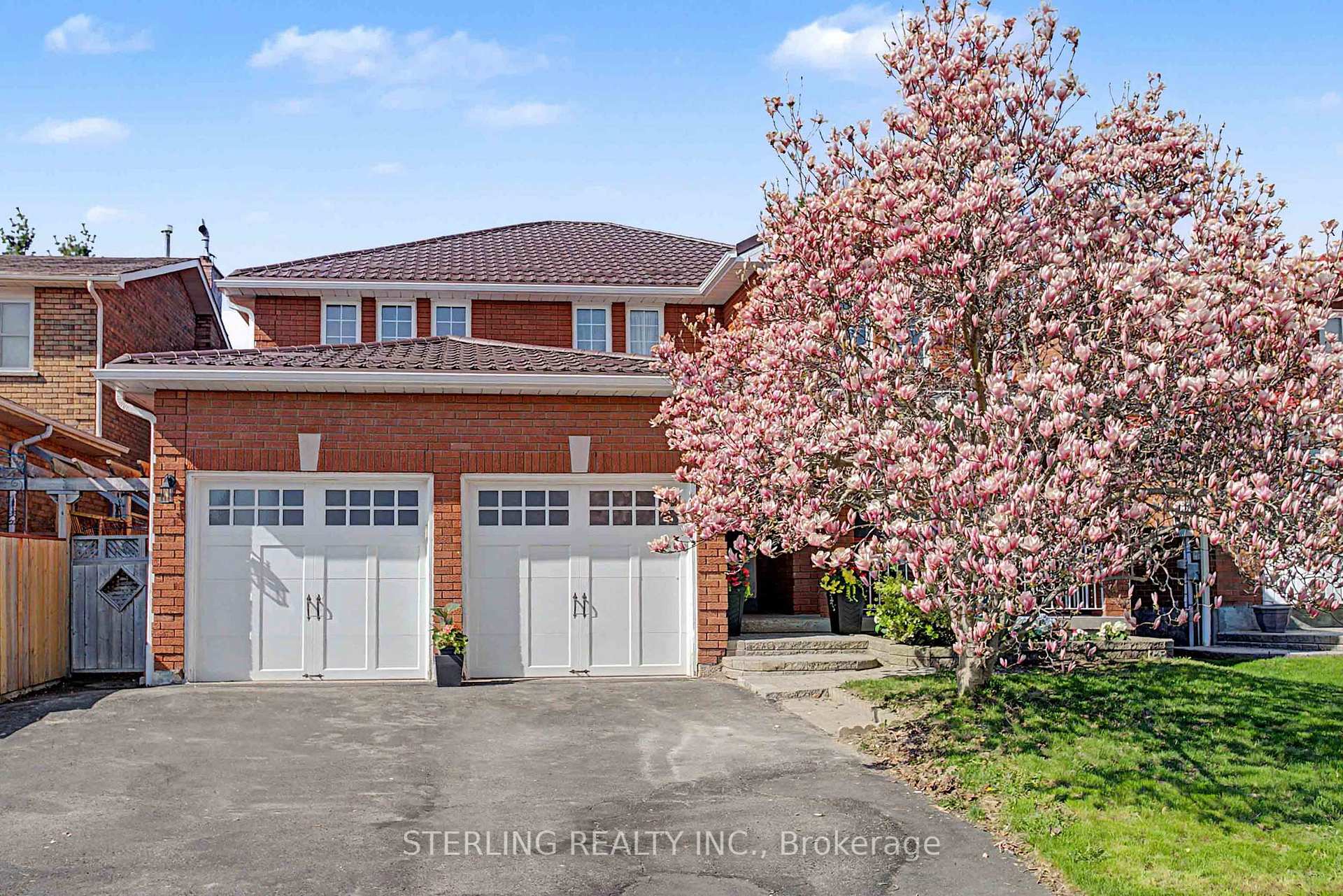 72 Sunforest Drive, Brampton, ON L6Z 3Z5