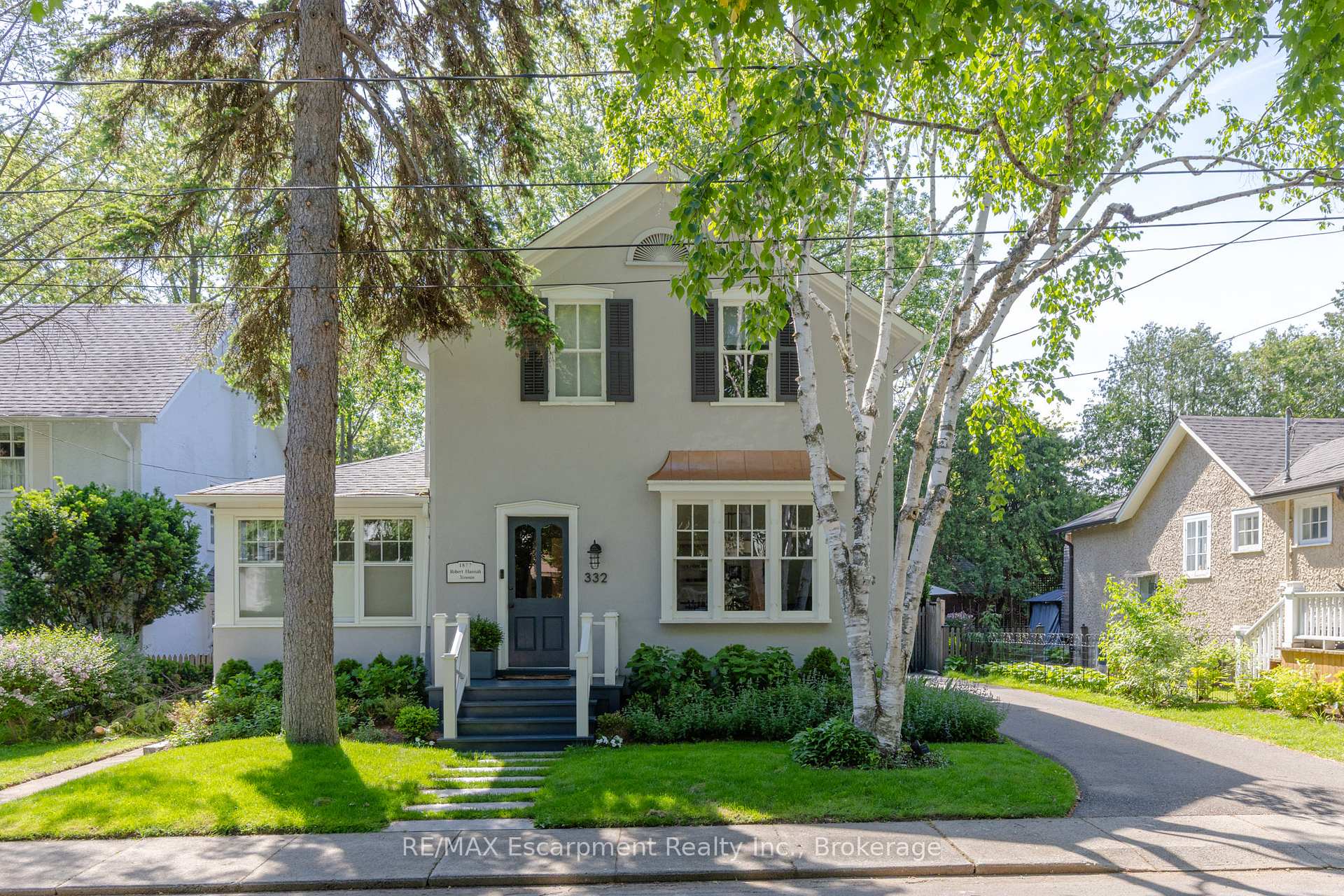 332 Palmer Avenue, Oakville, ON L6J 1T3
