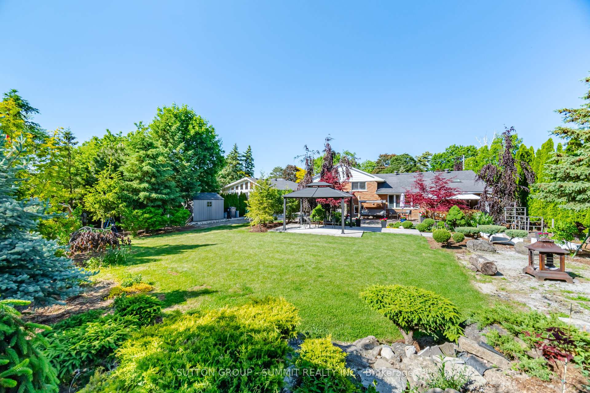 14 Plainsman Road, Mississauga, ON L5N 1C5