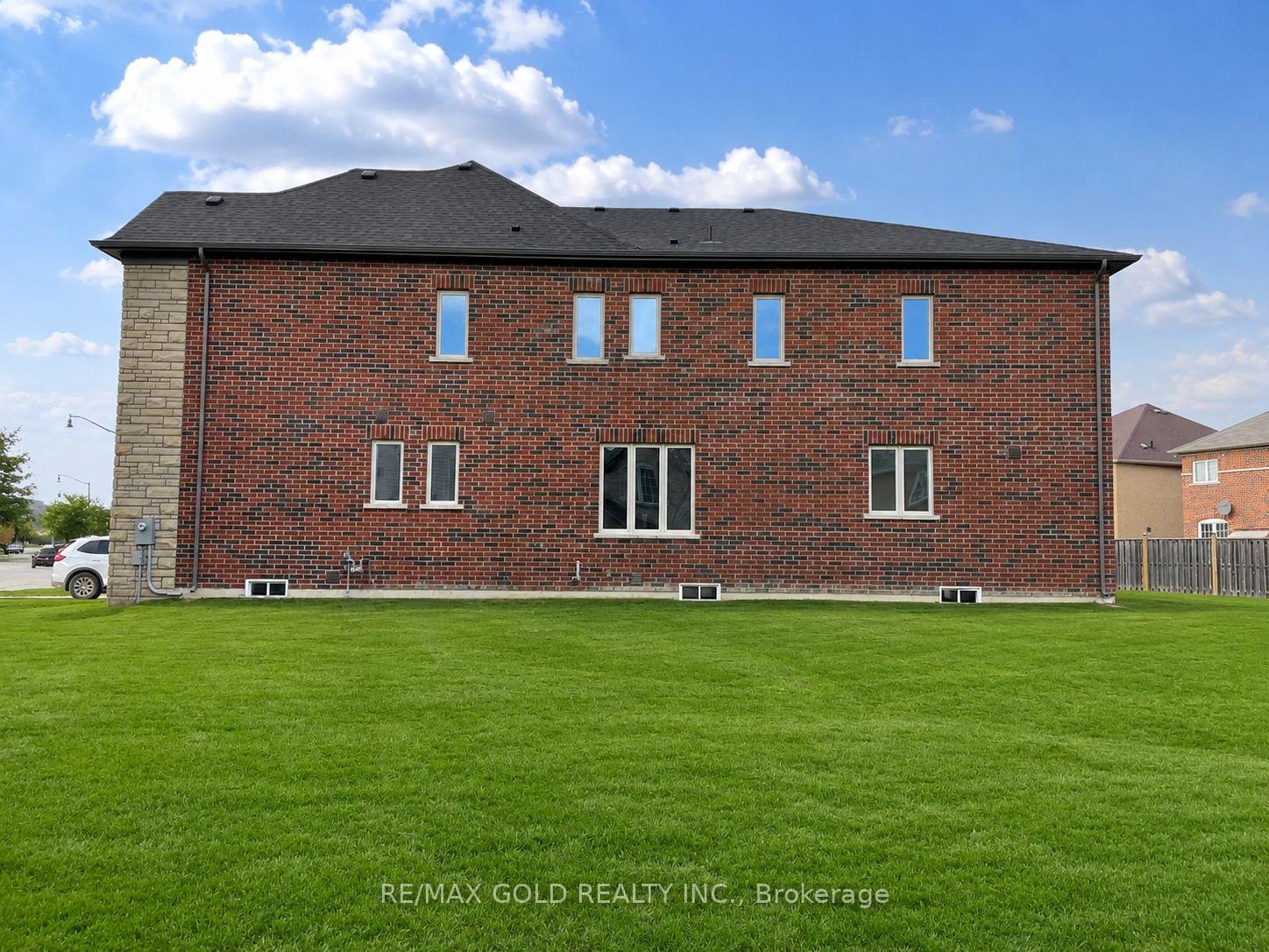 31 Dolomite Drive, Brampton, ON L6P 4R6