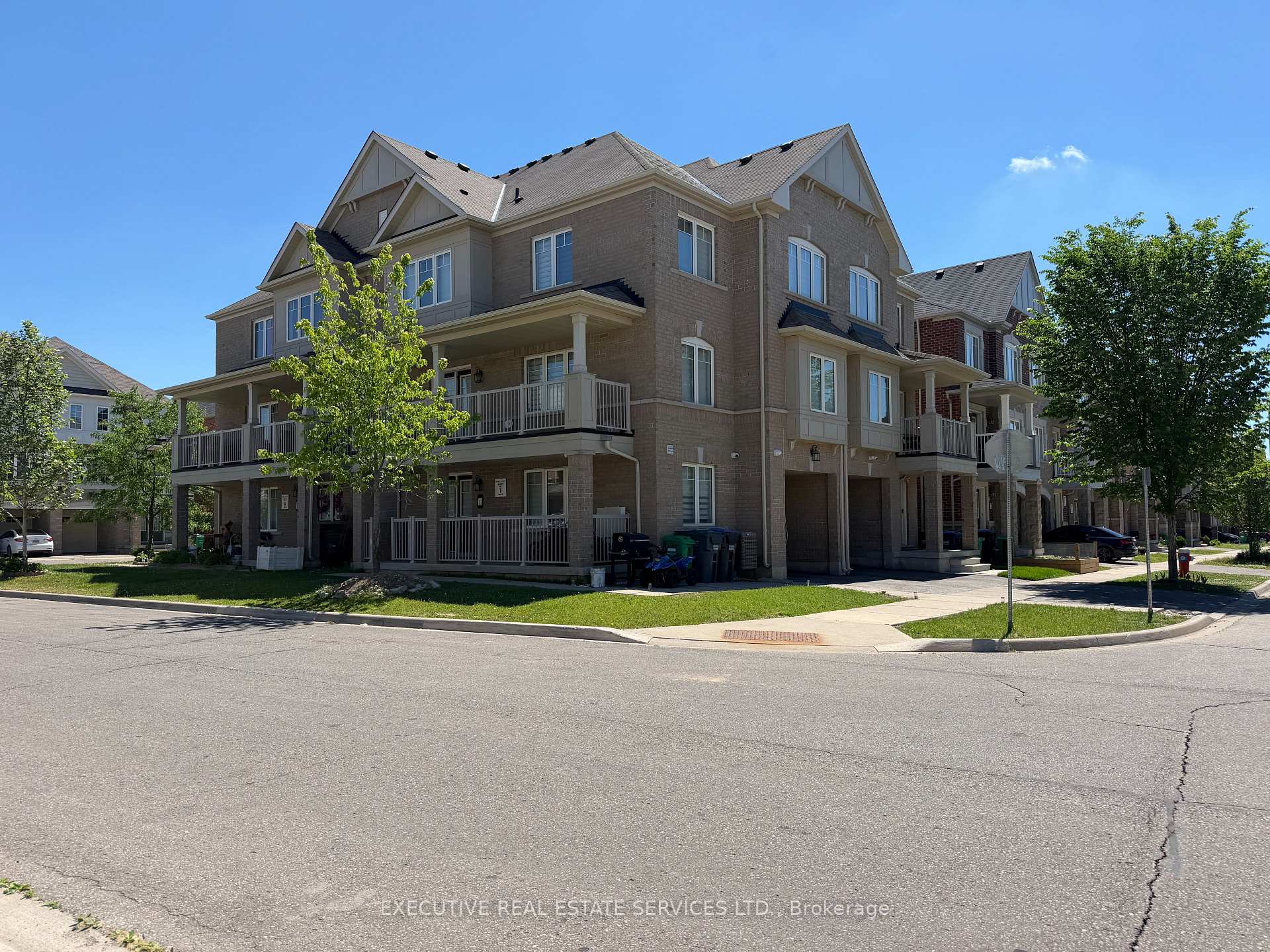 13 Golden Springs Drive, Brampton, ON L7A 4N5
