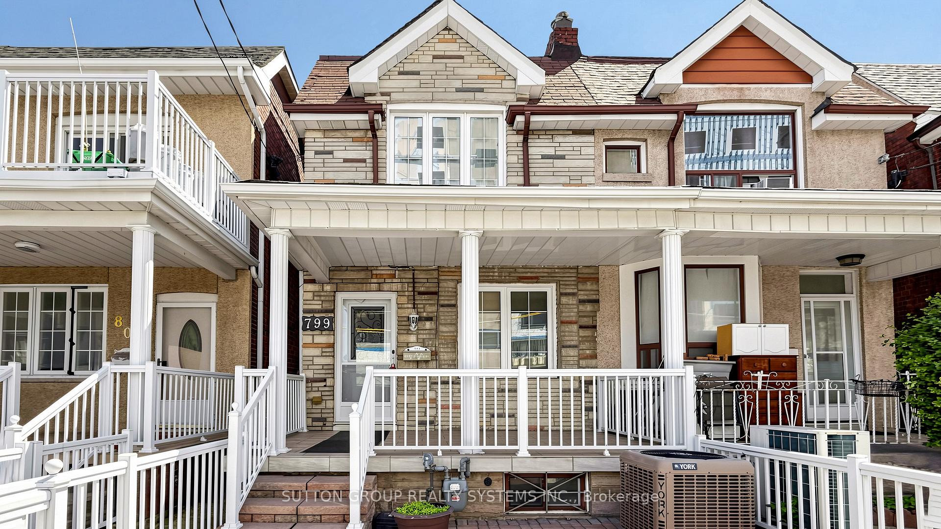 799 Lansdowne Avenue, Toronto, ON M6H 3Z1