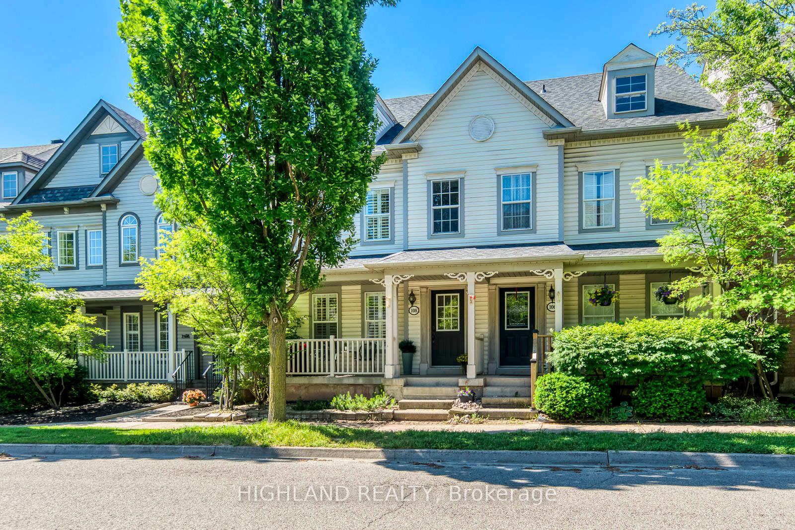 108 Roxton Road, Oakville, ON L6H 6V4