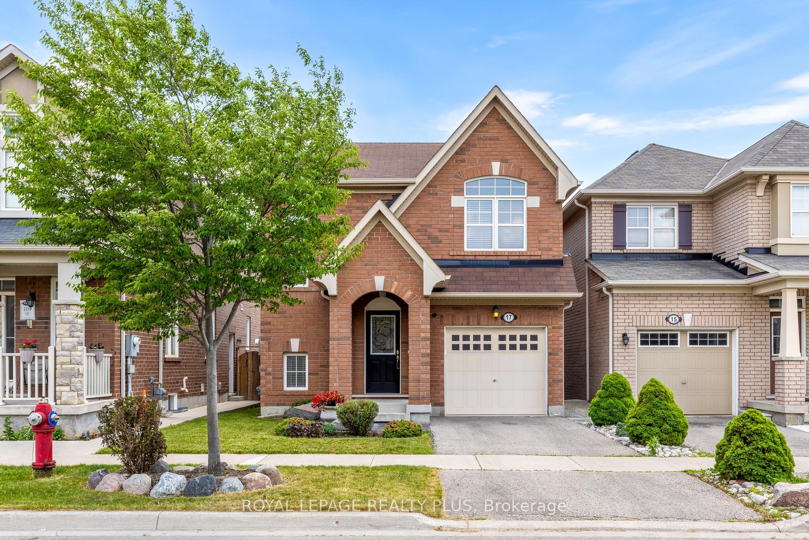 17 Francis Lundy Street, Brampton, ON L6Y 4X8