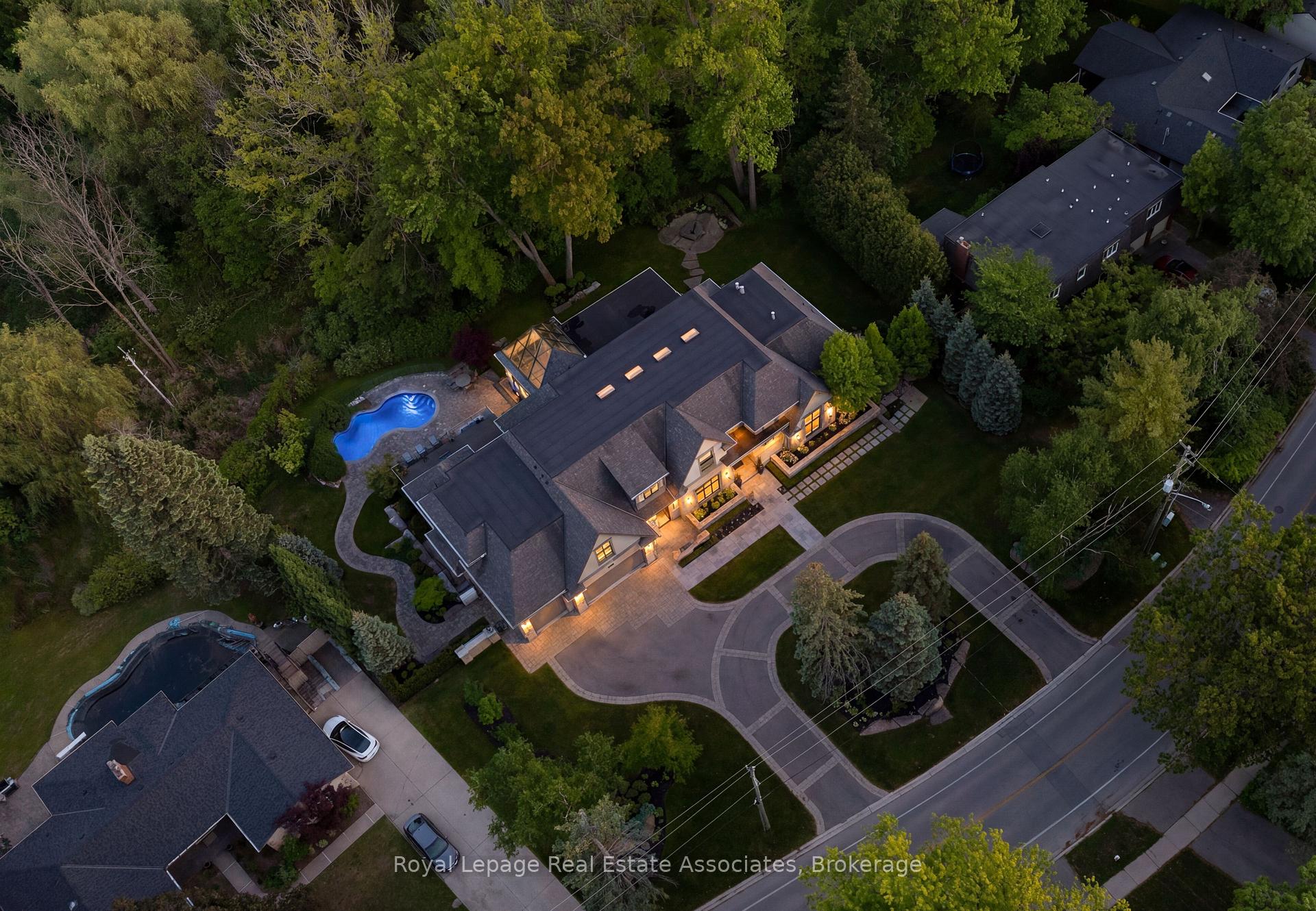 1412 Birchwood Drive, Mississauga, ON L5J 1T2