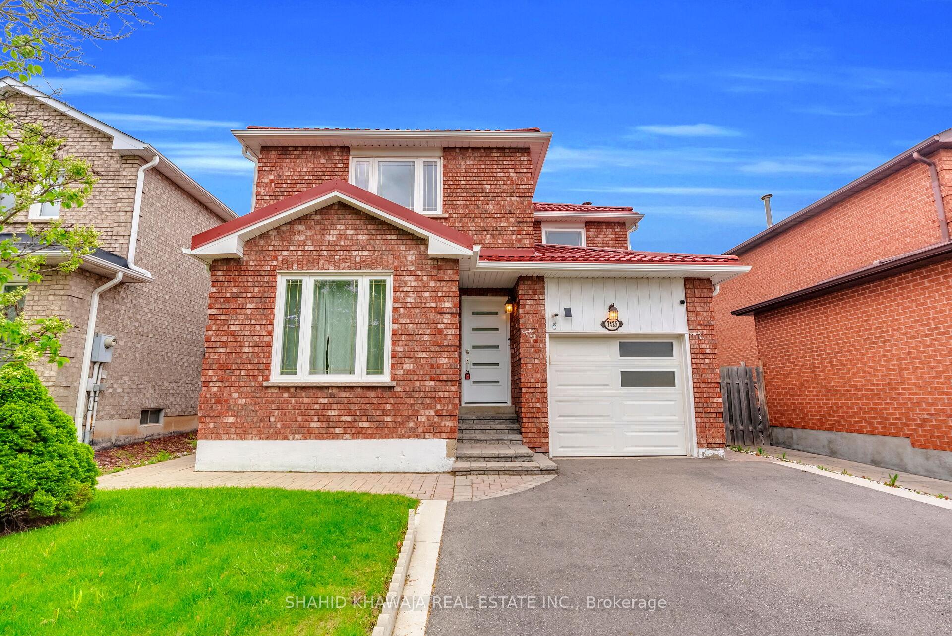 7425 Doverwood Drive, Mississauga, ON L5N 6N3