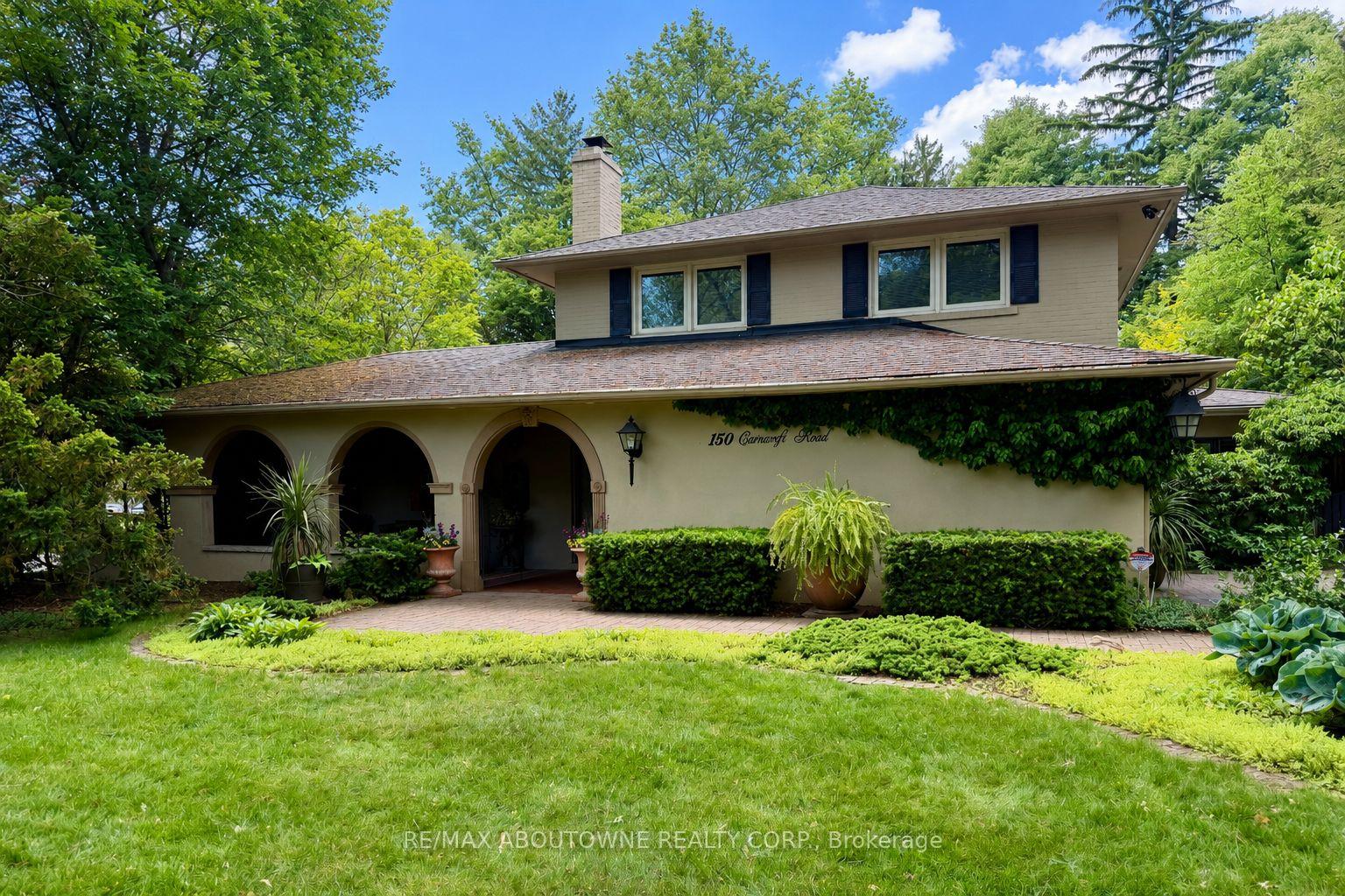 150 Cairncroft Road, Oakville, ON L6J 4L9