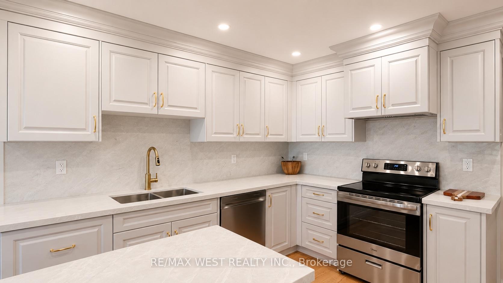 65 Foch Avenue, Toronto, ON M8W 3X5