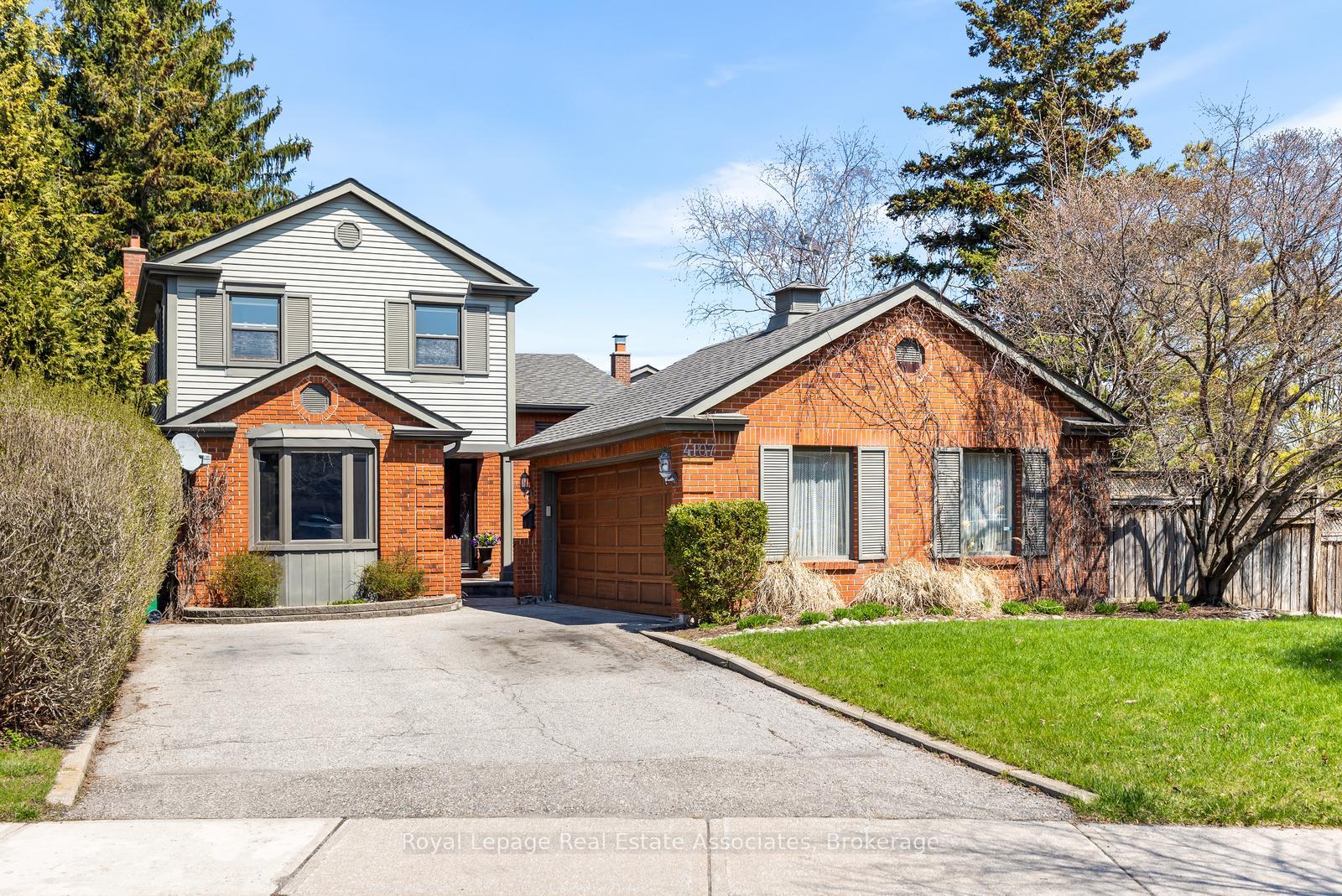 4107 Rolling Valley Drive, Mississauga, ON L5L 2J1