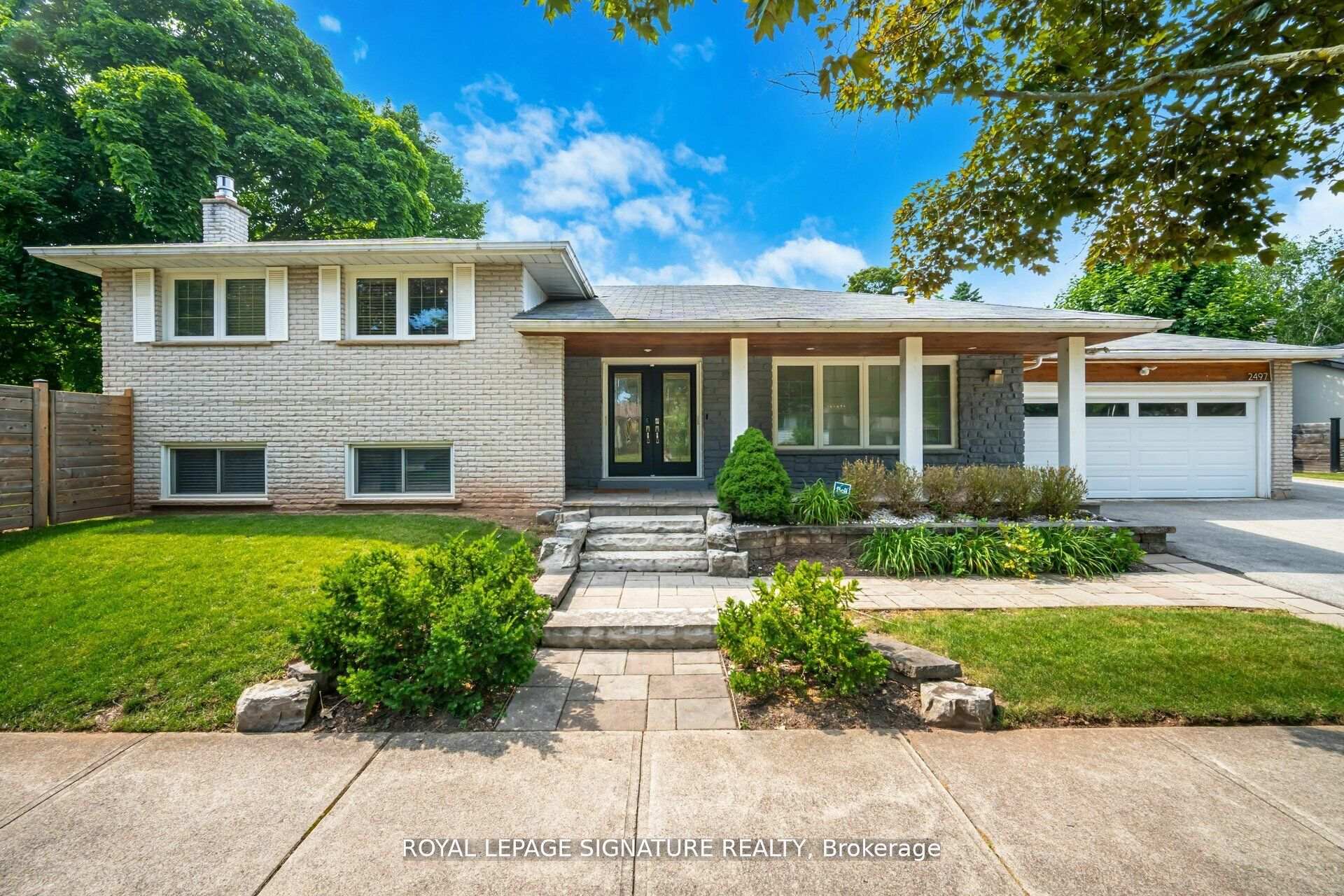 2497 Wyatt Street, Oakville, ON L6L 2M7