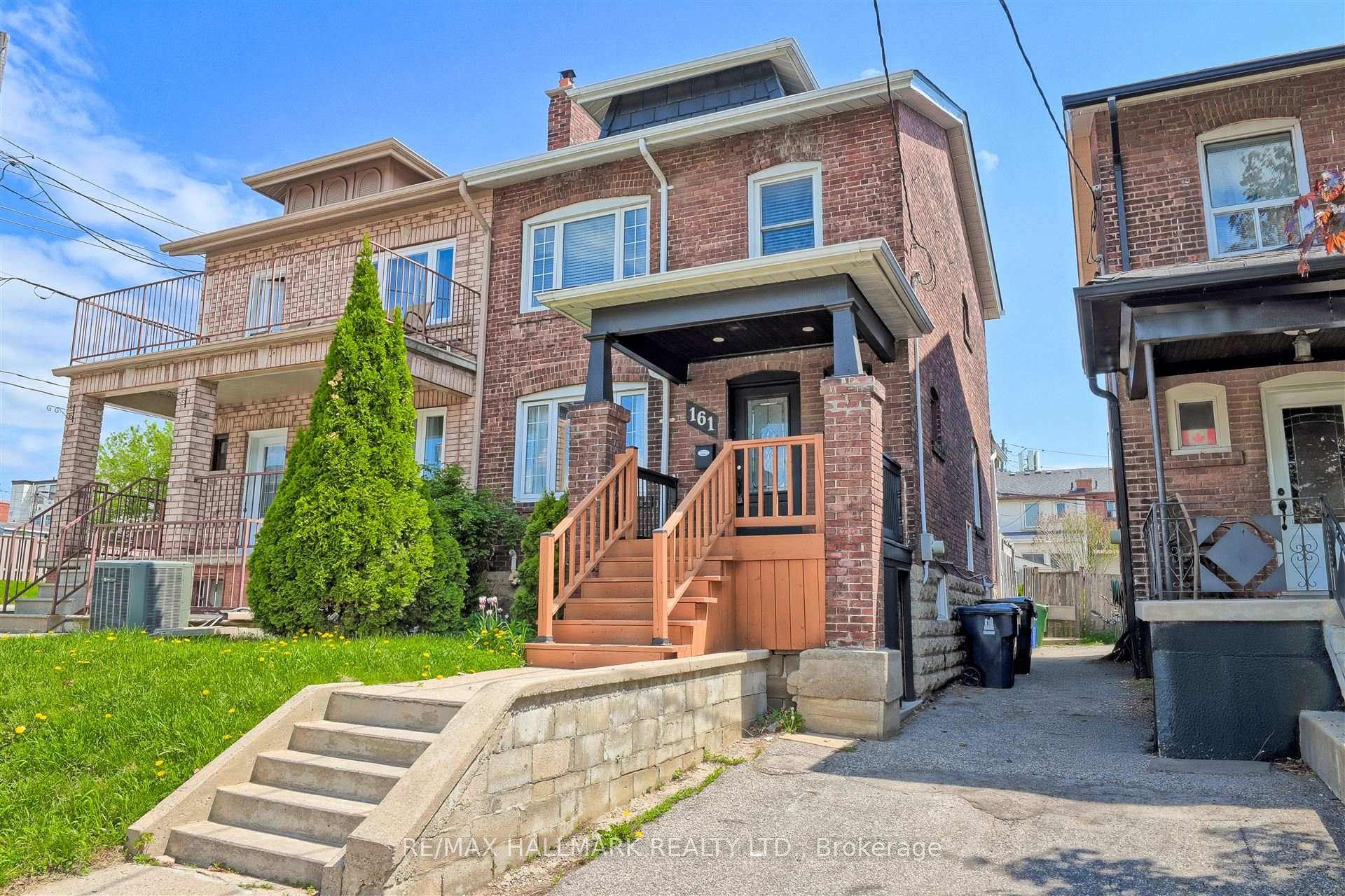 161 Sellers Avenue, Toronto, ON M6E 3V1