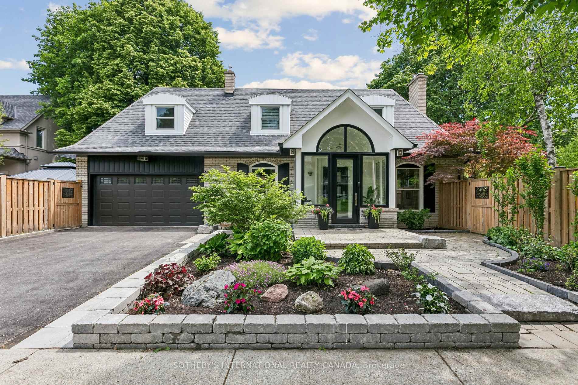 35 Shadwick Drive, Toronto W09, ON M9R 2V6