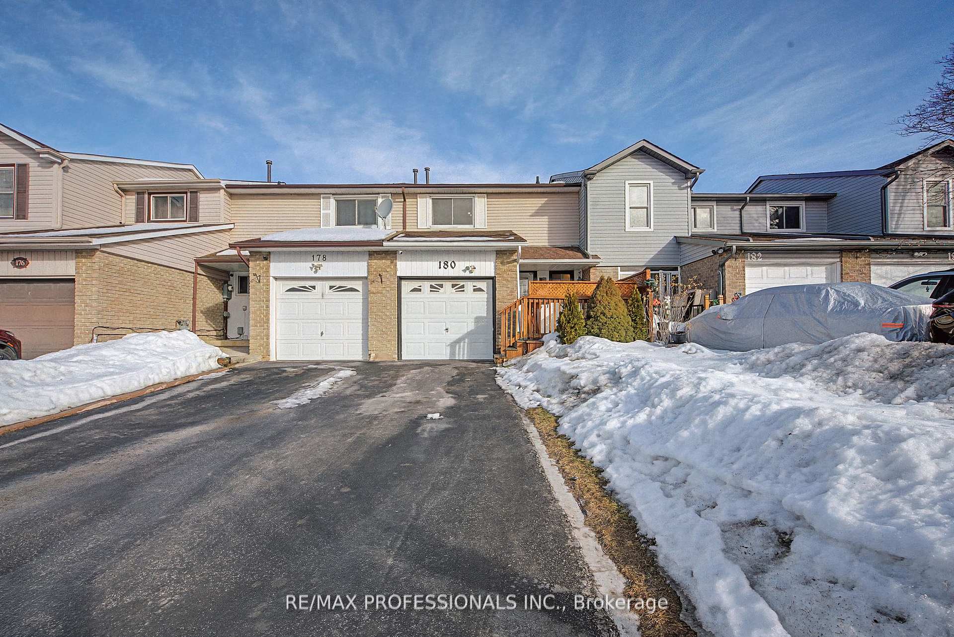 180 Royal Salisbury Way, Brampton, ON L6V 3J9