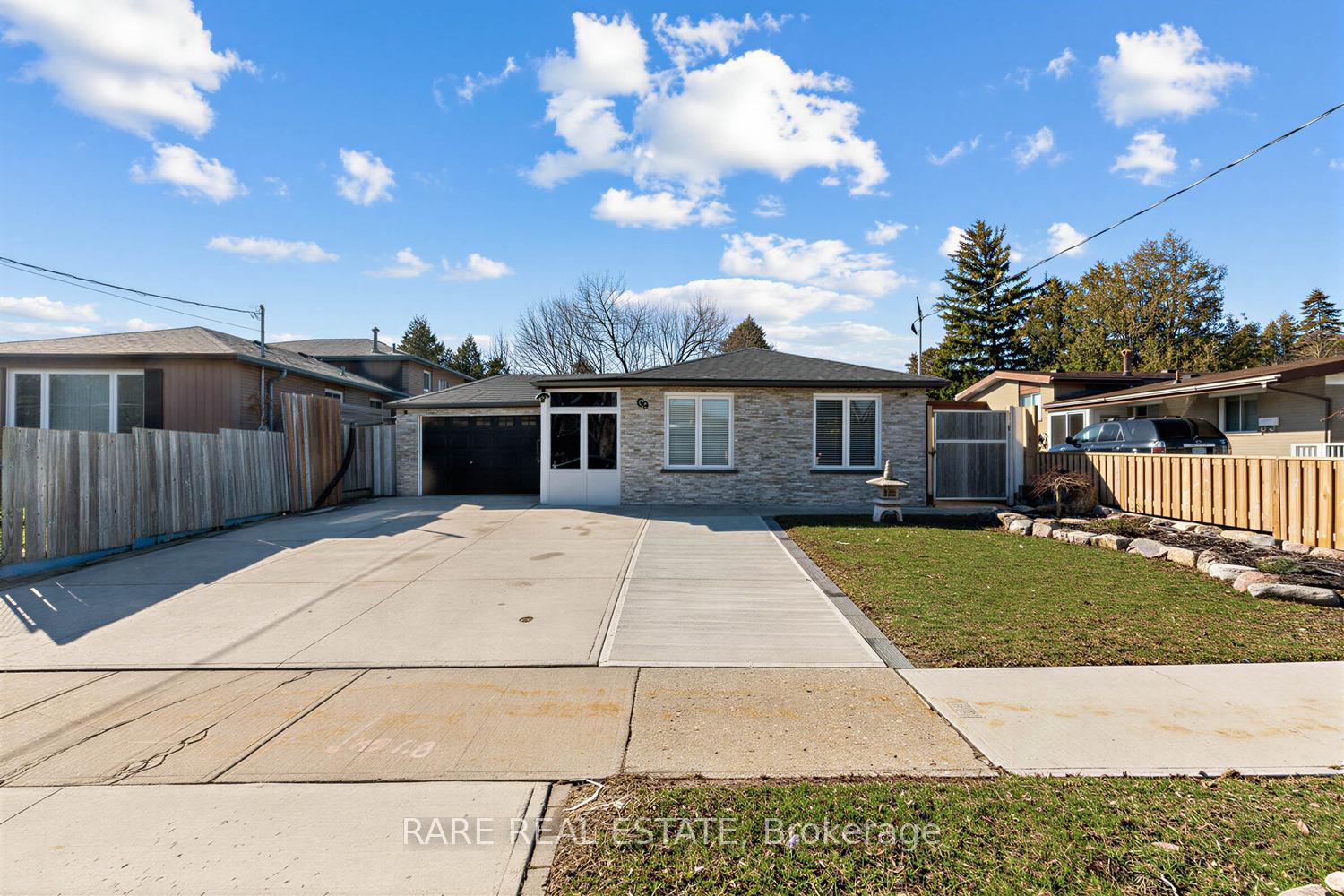 69 Fletcherdon Crescent, Toronto, ON M3N 1S2