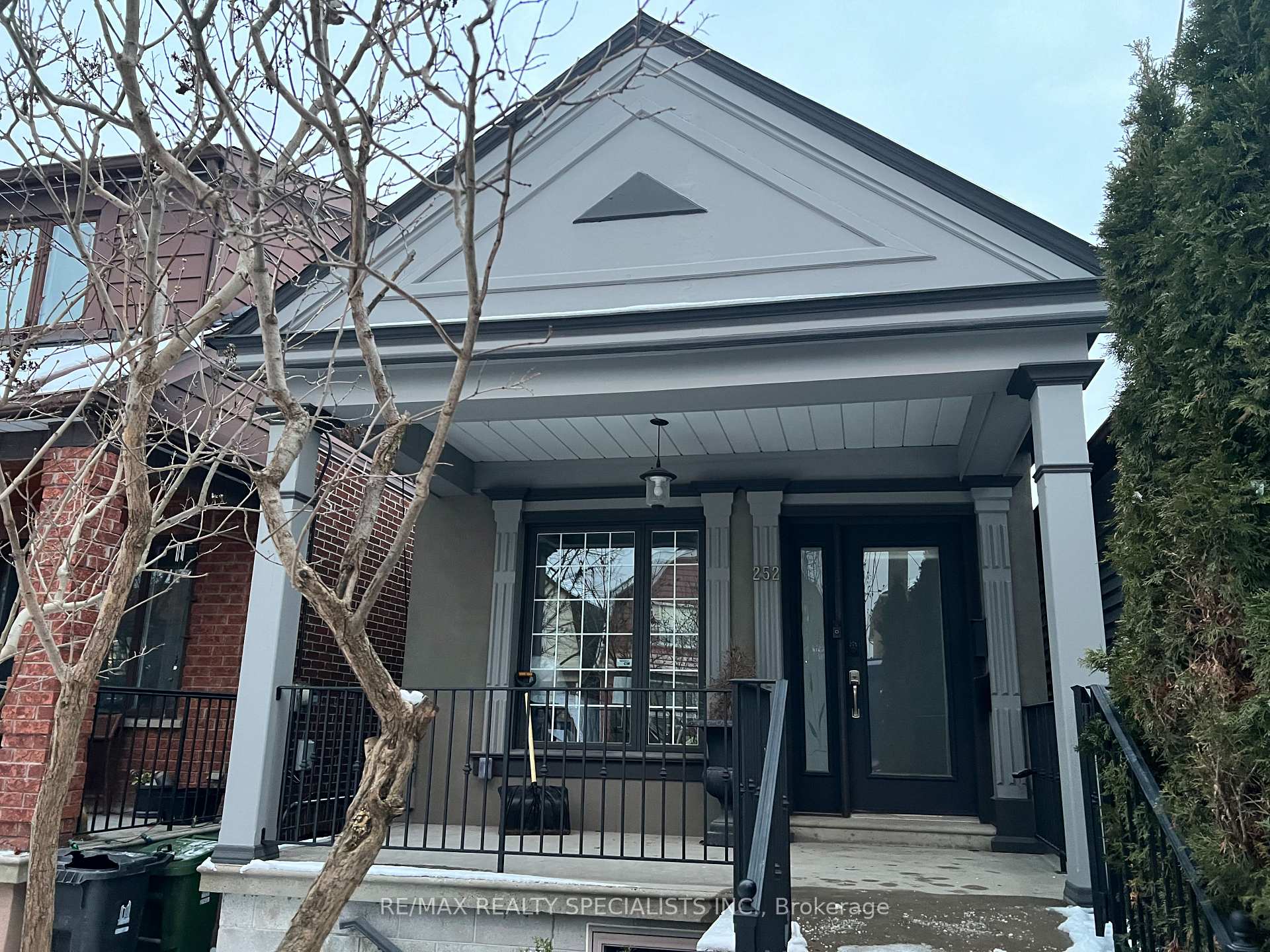 252 Earlscourt Avenue, Toronto, ON M6E 4B6
