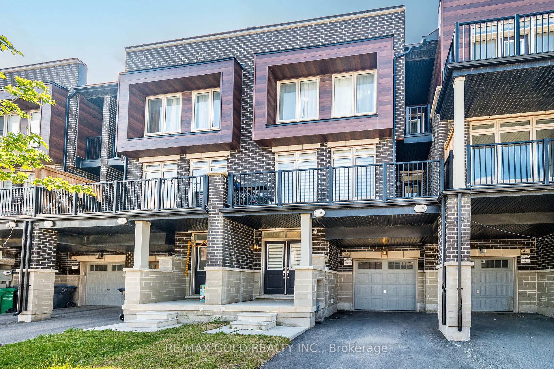 44 Donald Ficht Crescent, Brampton, ON L7A 5H6