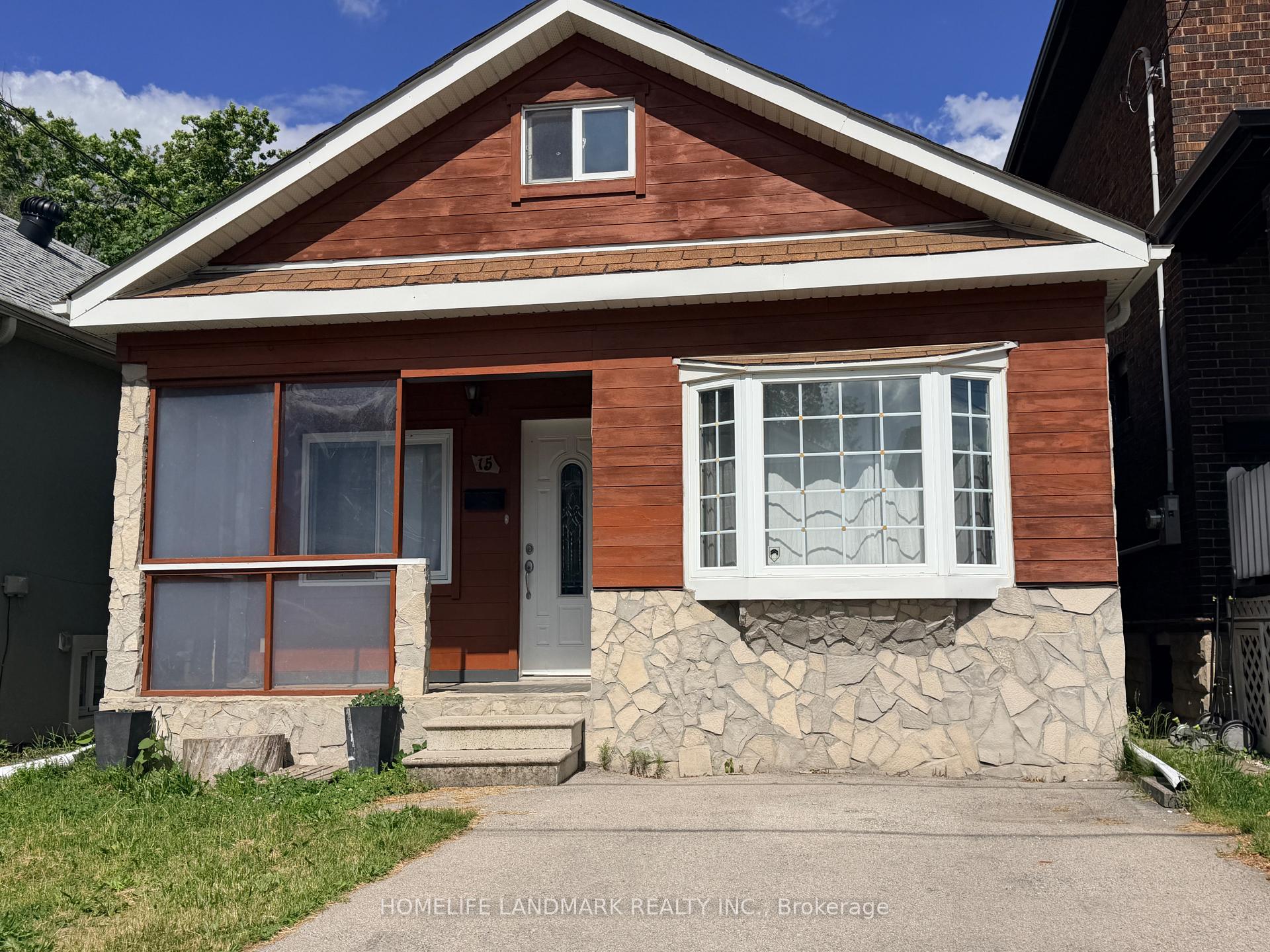 15 Fourteenth Street, Toronto, ON M8V 3H8