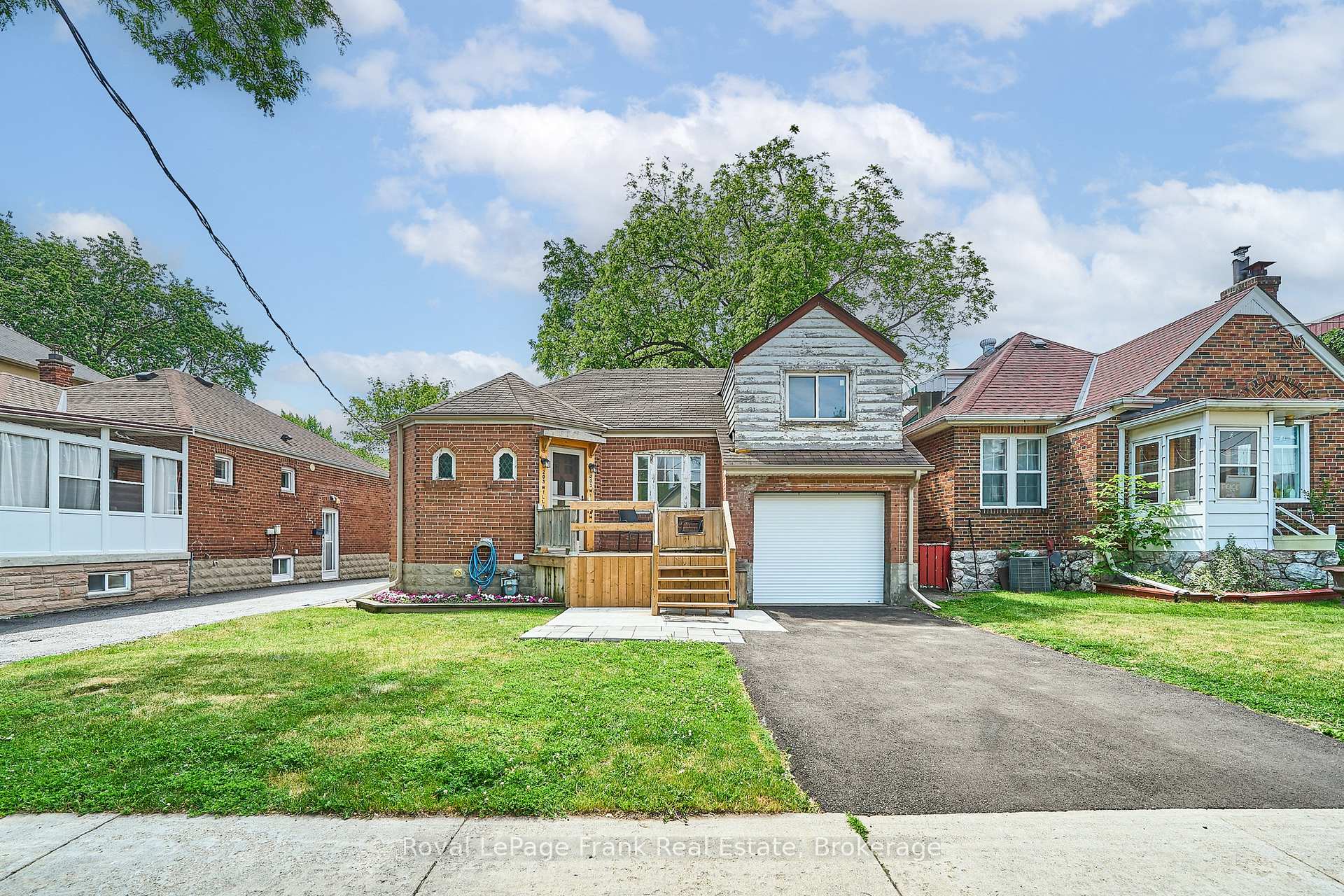 203 William Street, Toronto, ON M9N 2H2