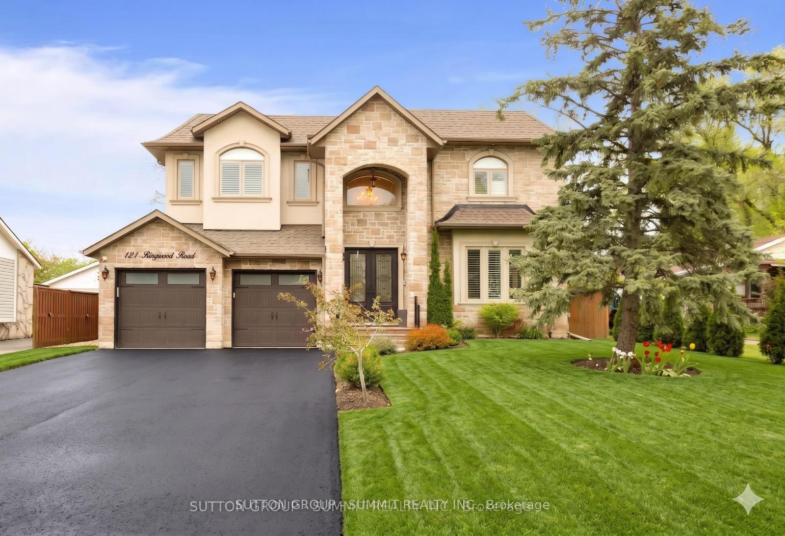 121 Ringwood Road, Oakville, ON L6H 1K3
