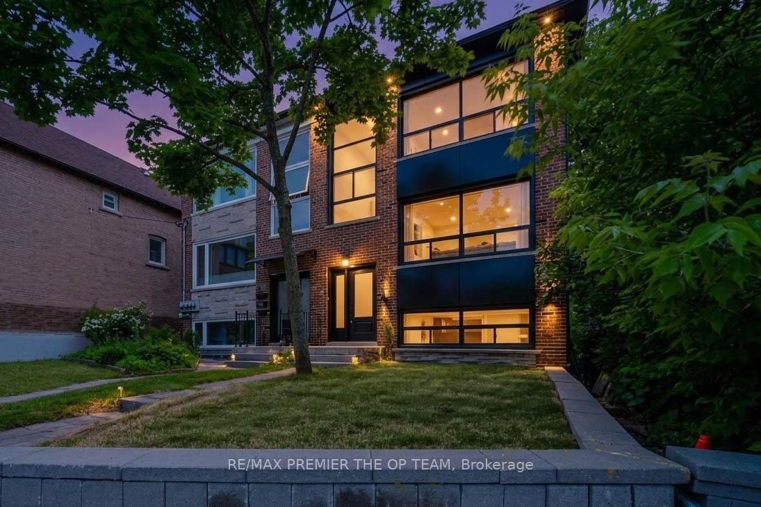 299 Quebec Avenue, Toronto W02, ON M6P 2V2
