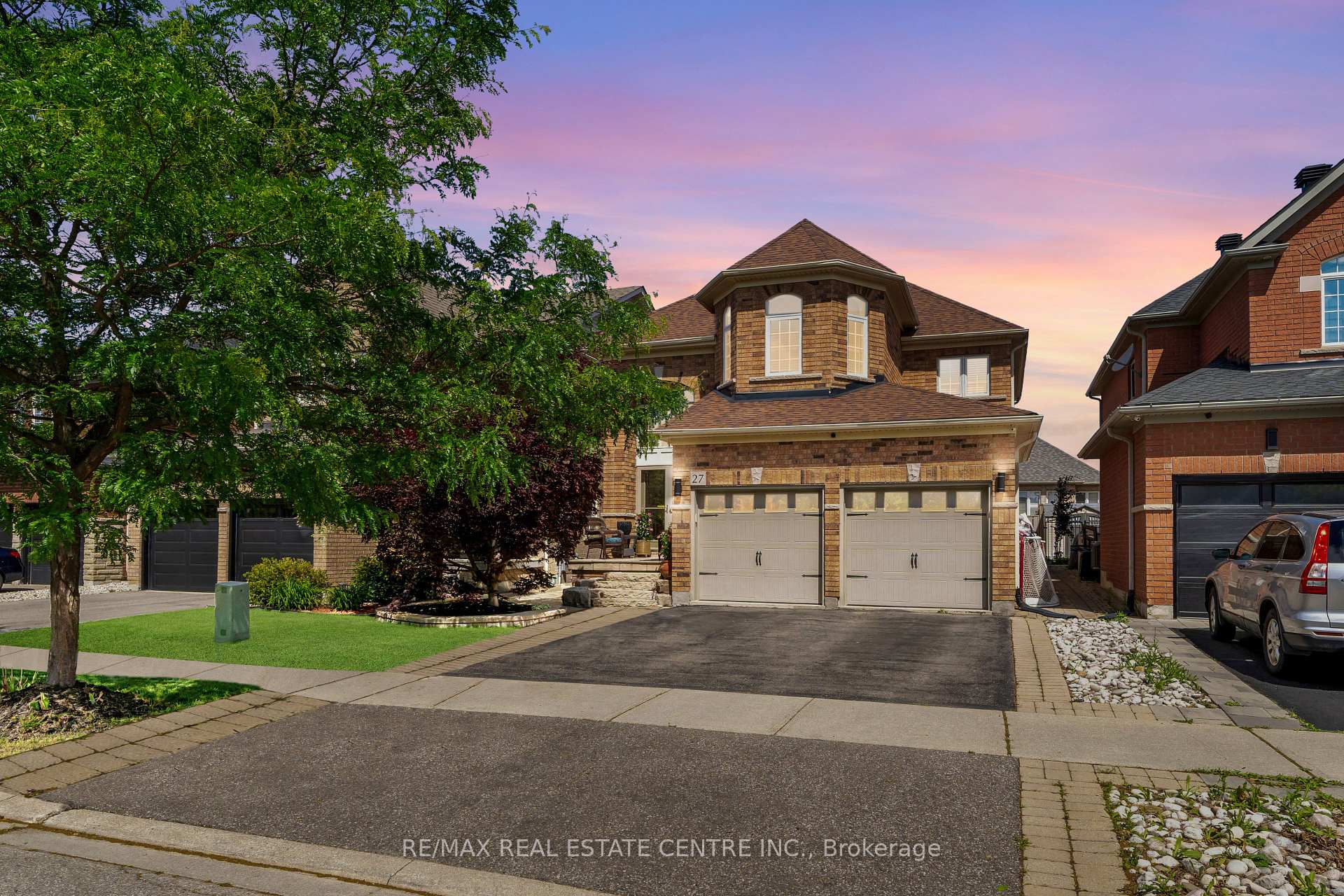 27 Milfoil Street, Halton Hills, ON L7G 6M5