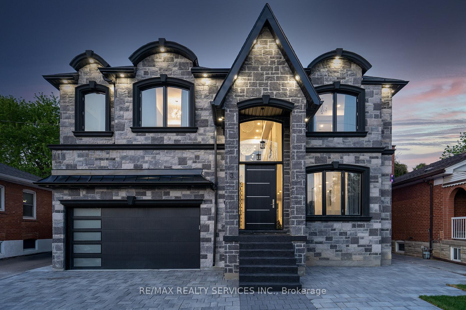 3 Bonnyview Drive, Toronto, ON M8Y 3G5