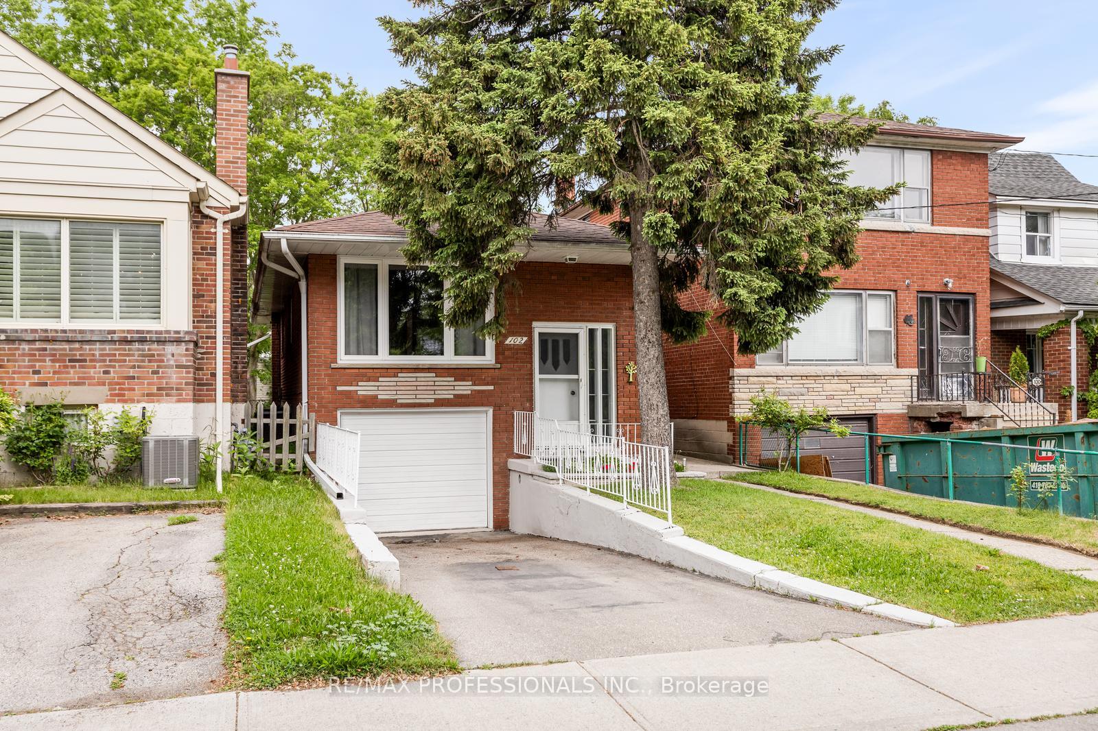 102 Symons Street, Toronto, ON M8V 1V2