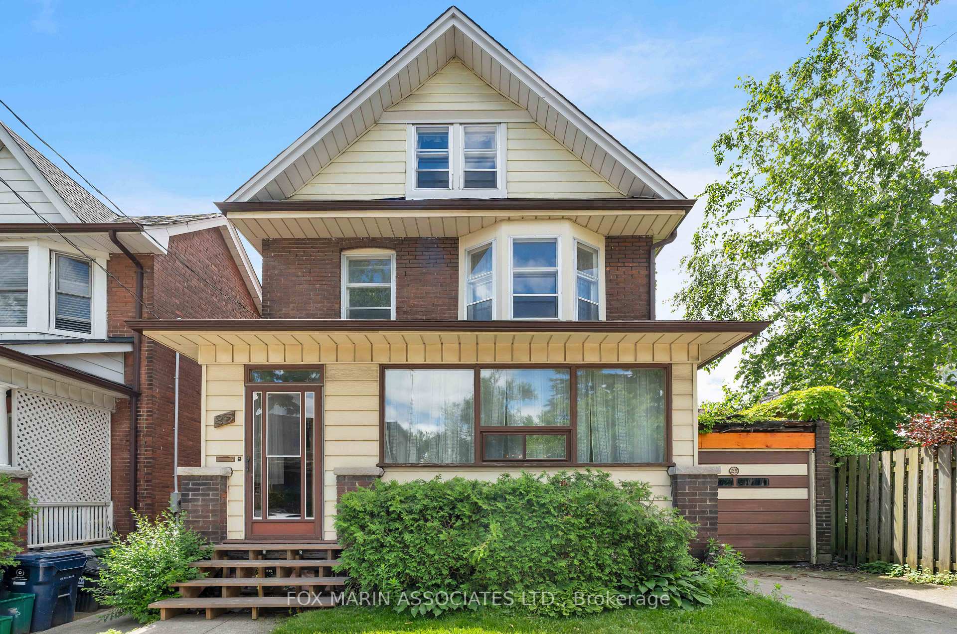 25 Wanda Road, Toronto, ON M6P 1C4