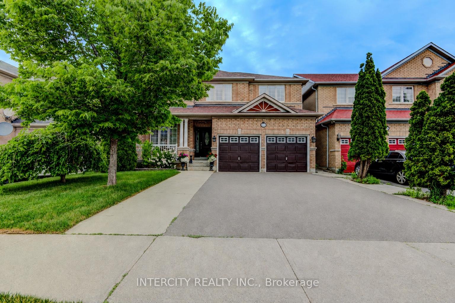 27 Modesto Crescent, Brampton, ON L6P 1K2