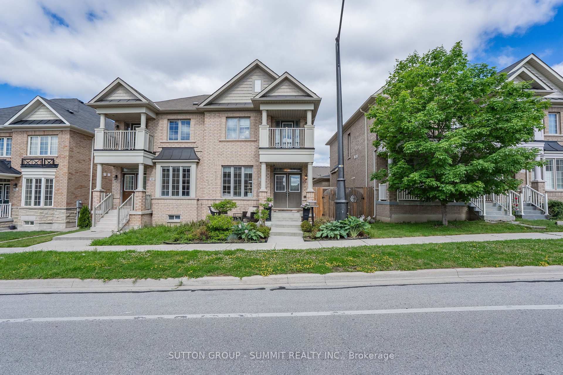 50 BONNIE BRAES Drive, Brampton, ON L6Y 0G8