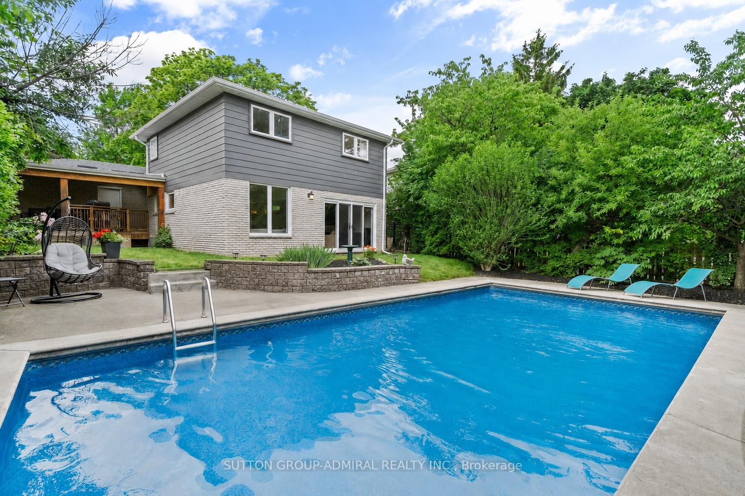 1281 Landfair Crescent, Oakville, ON L6H 2N5