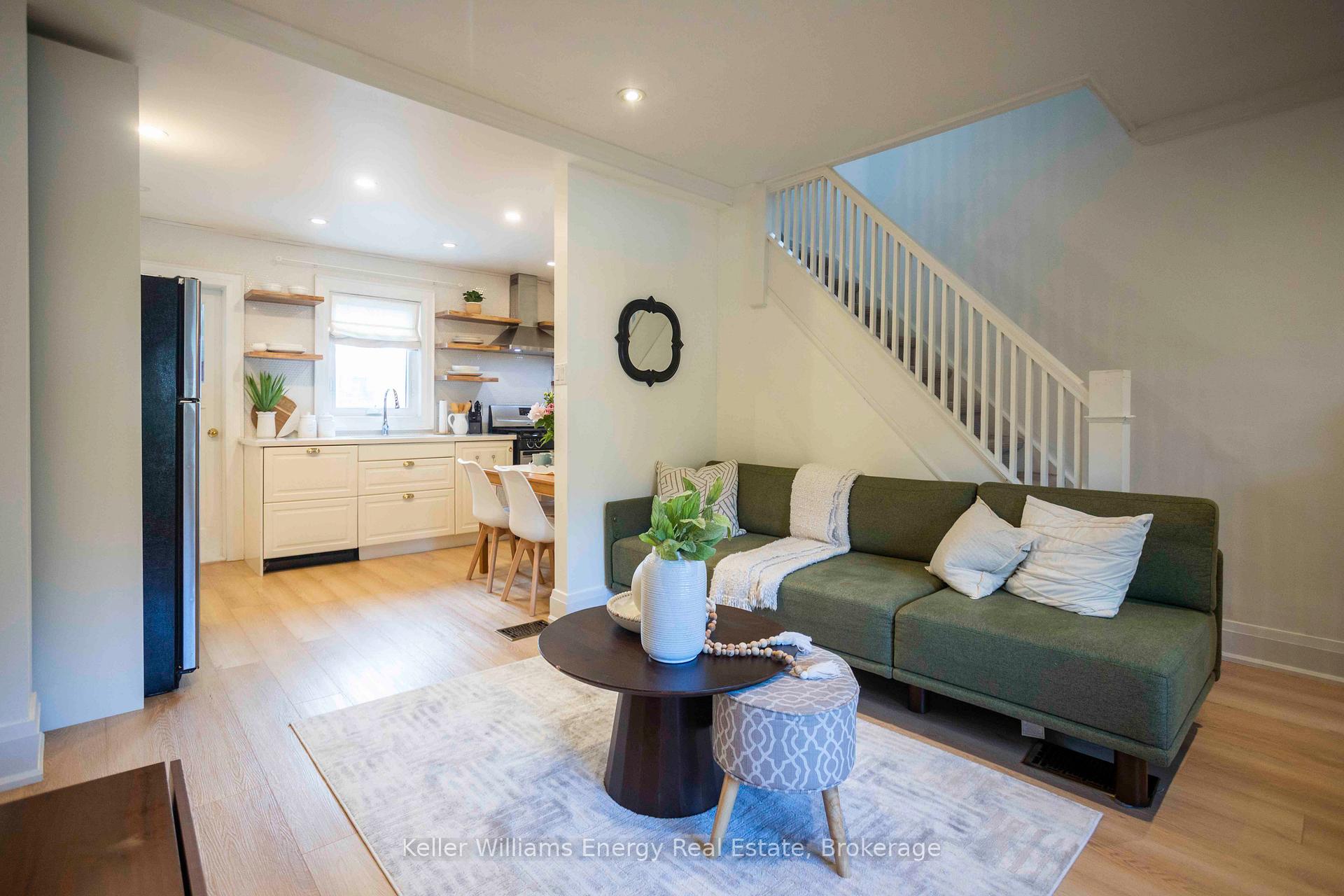 134 Mcroberts Avenue, Toronto, ON M6E 4P5