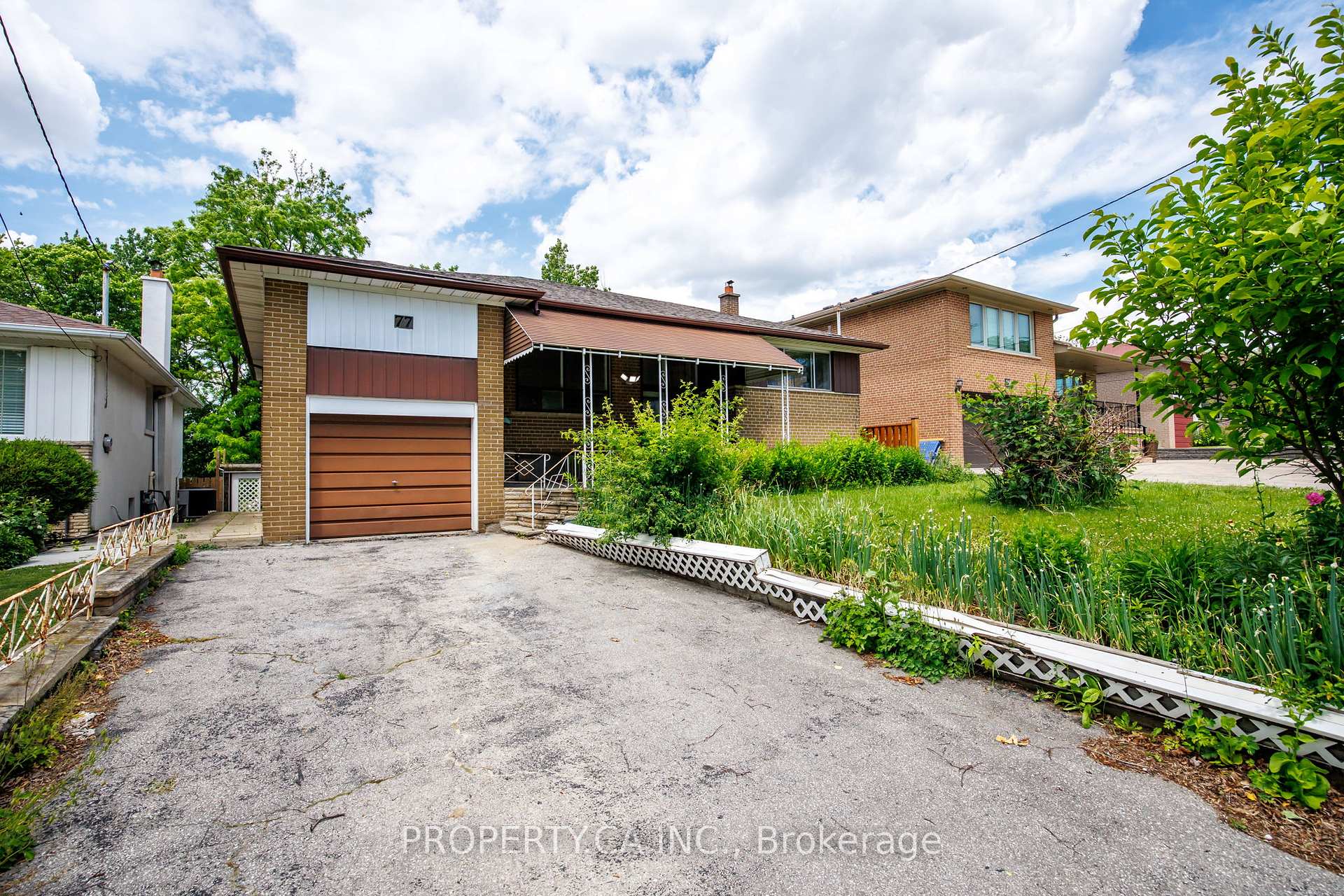 77 Troutbrooke Drive, Toronto, ON M3M 1S6