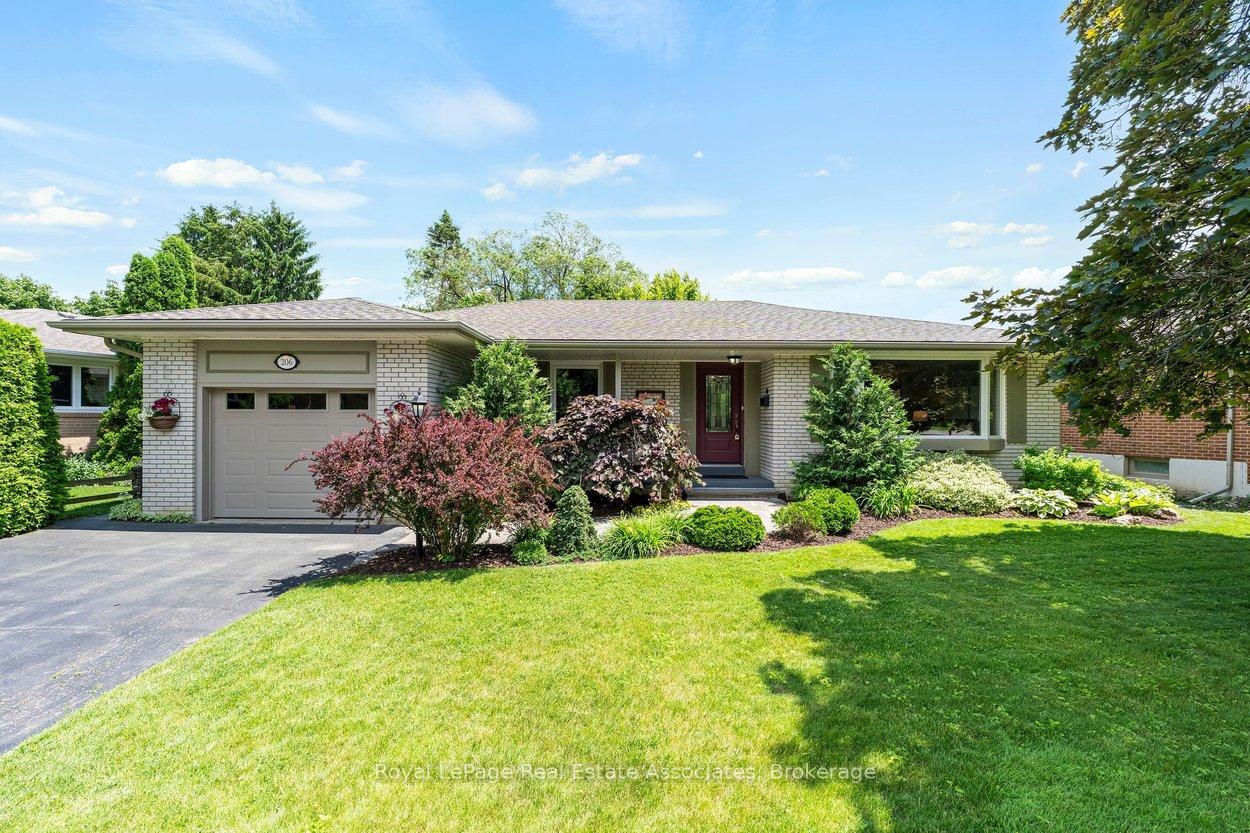206 Elizabeth Street S, Brampton, ON L6Y 1S1
